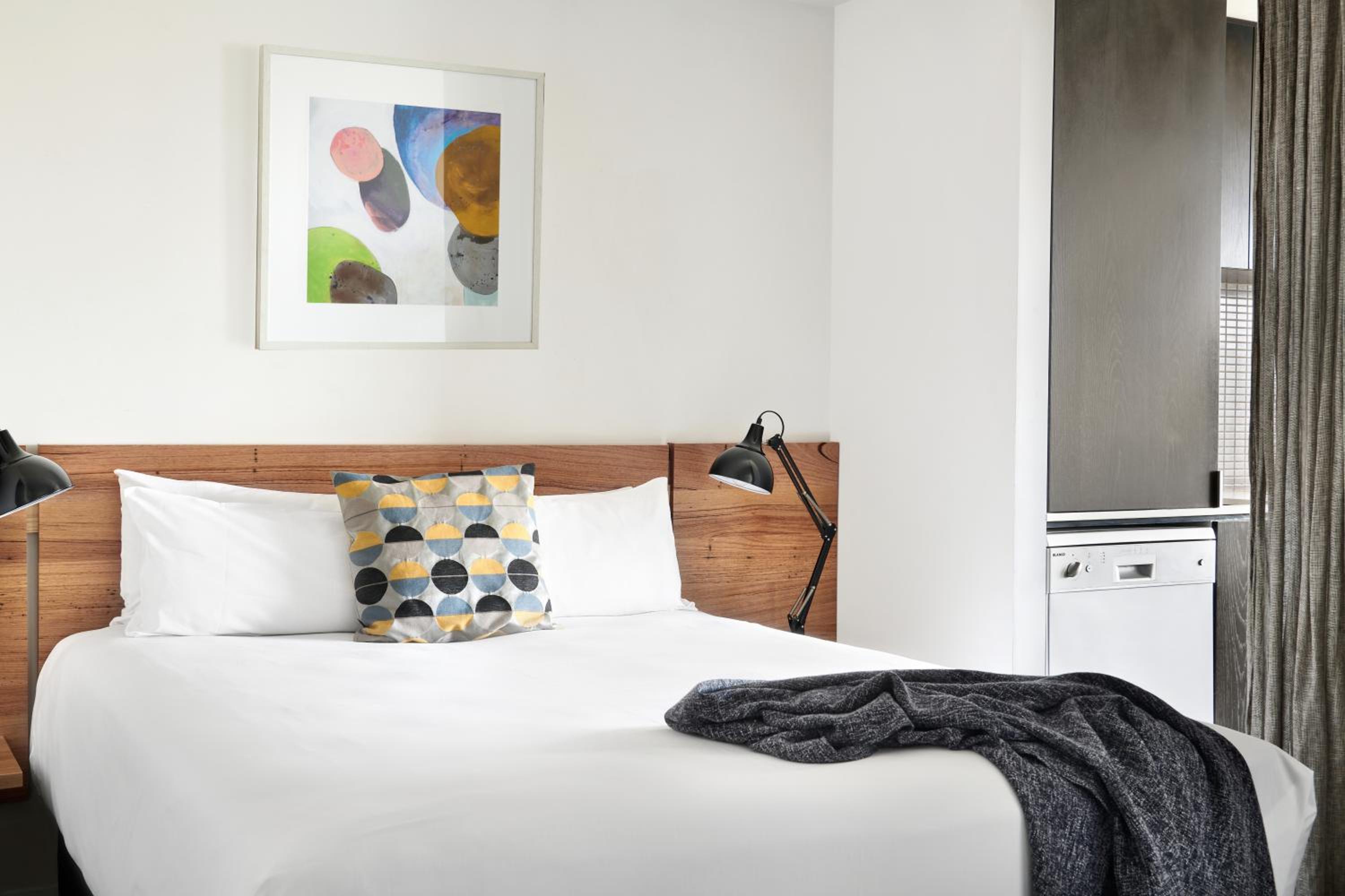 One Bedroom Apartment - Open Plan - Photo 6