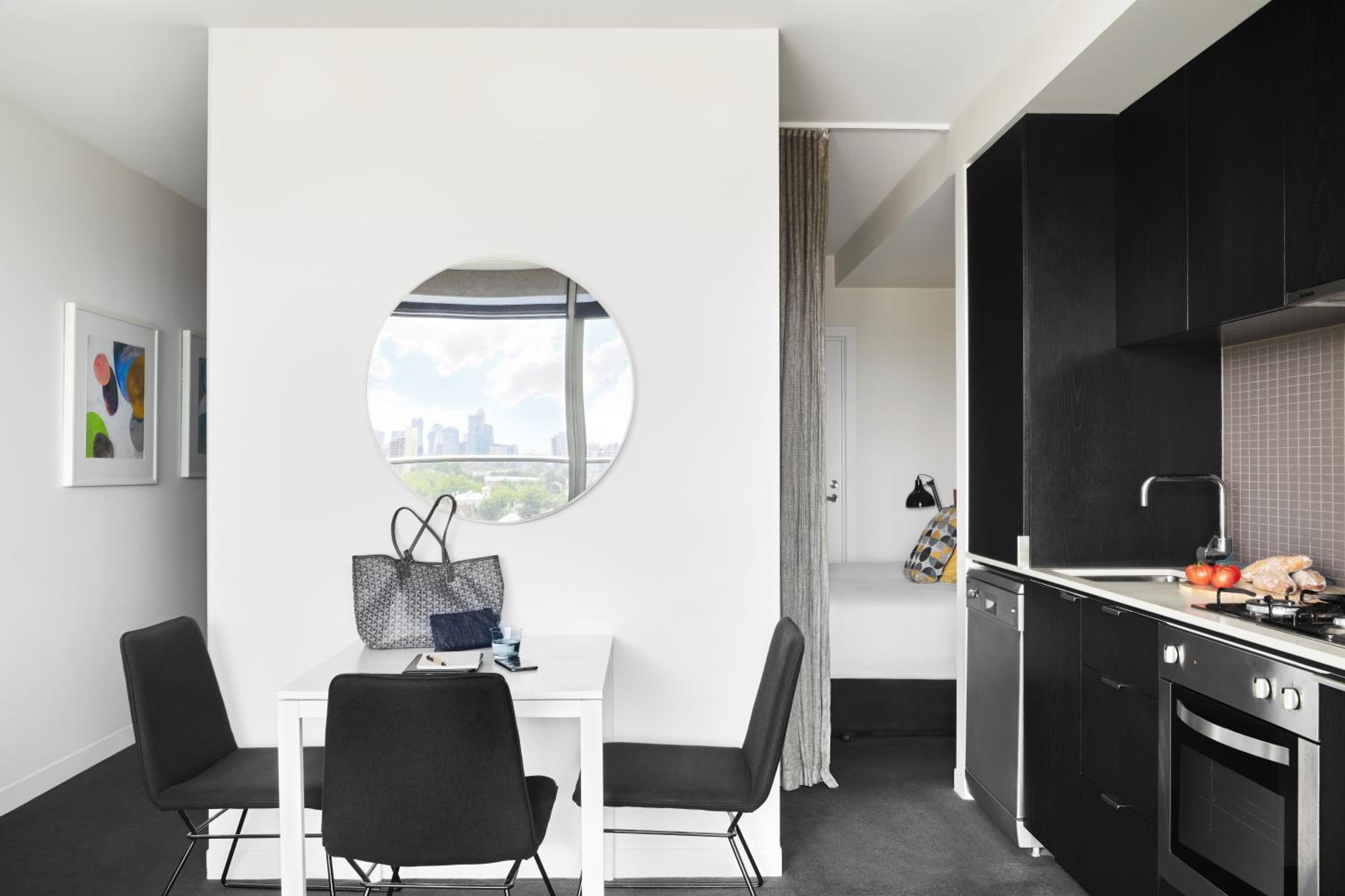 One Bedroom Apartment - Open Plan - Photo 5