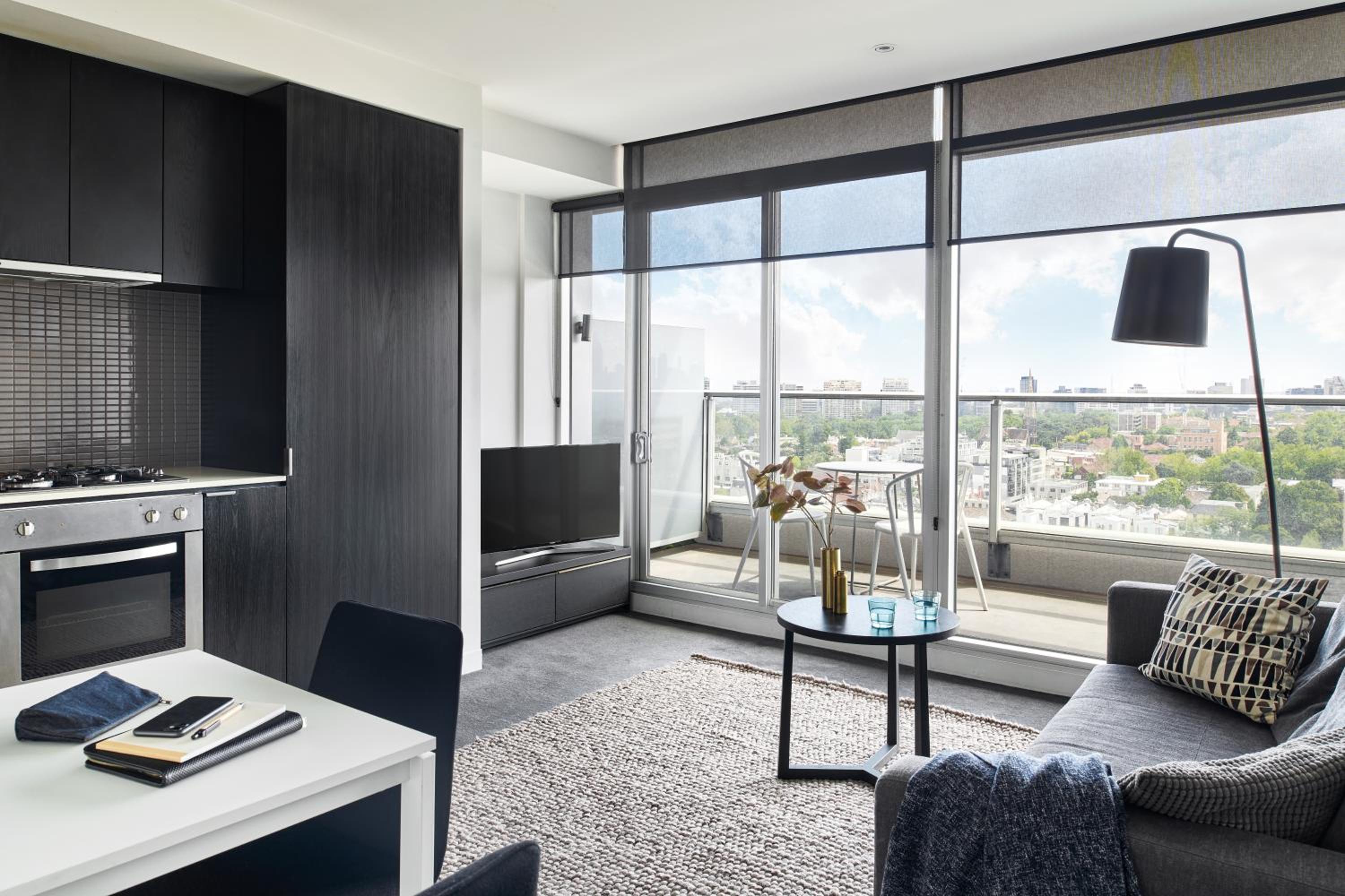 One Bedroom Apartment - Open Plan - Photo 1