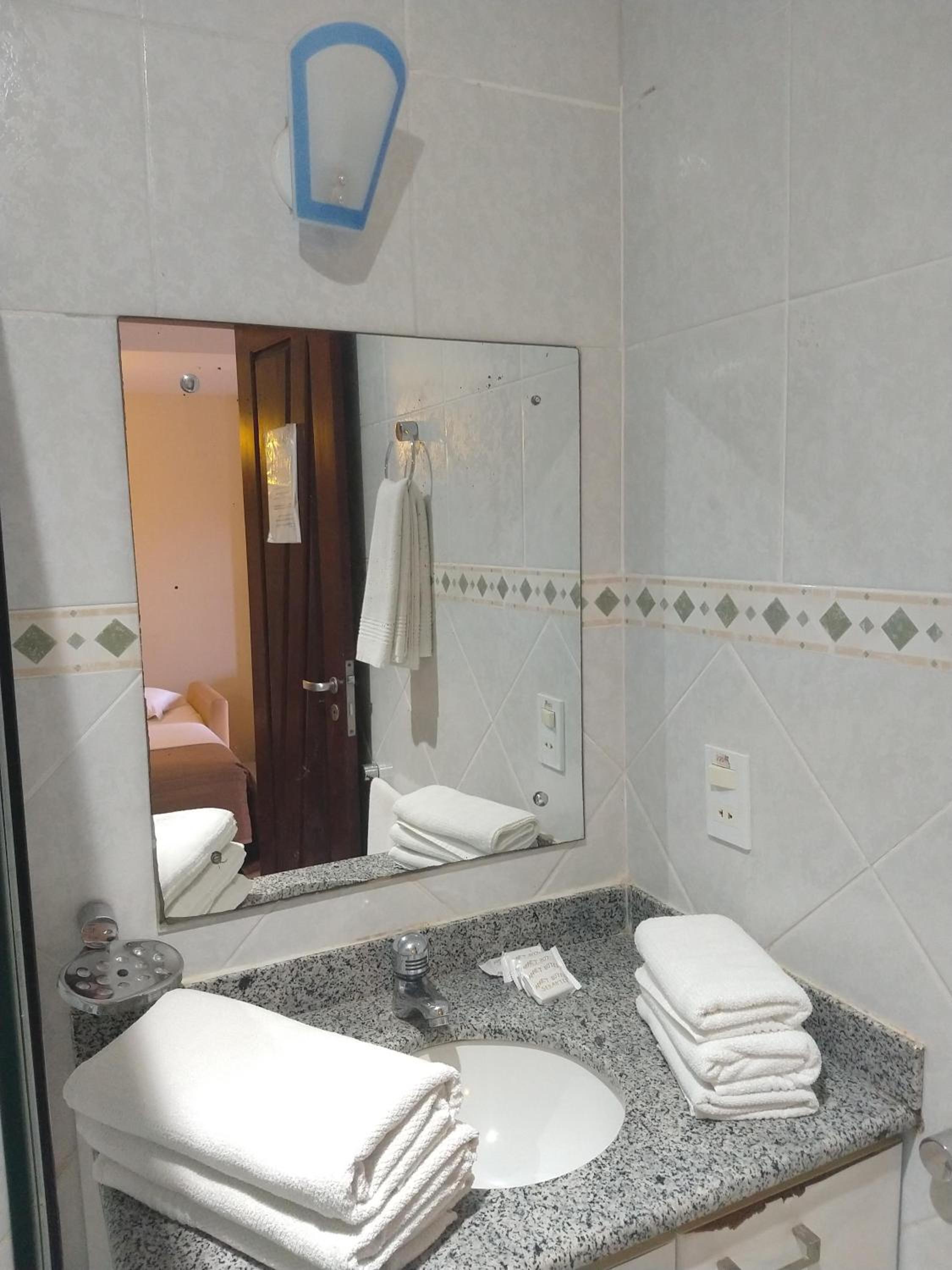 Deluxe Double Room - Photo 10
