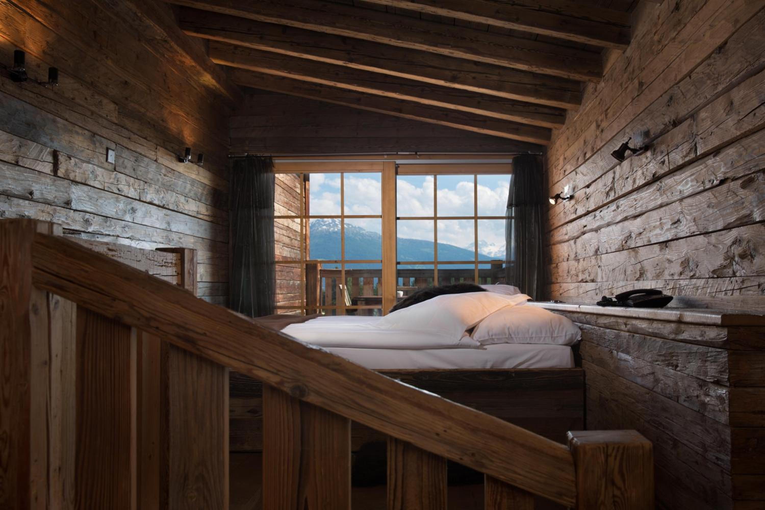 Suite South