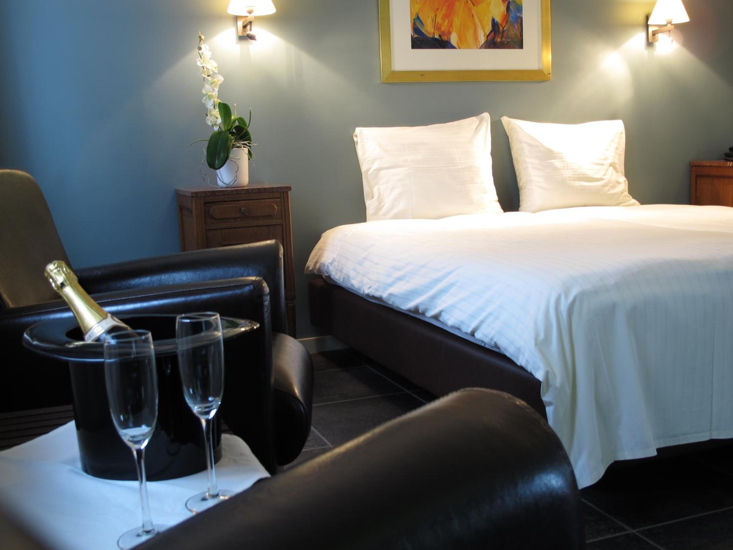 Twin Room - Photo 5