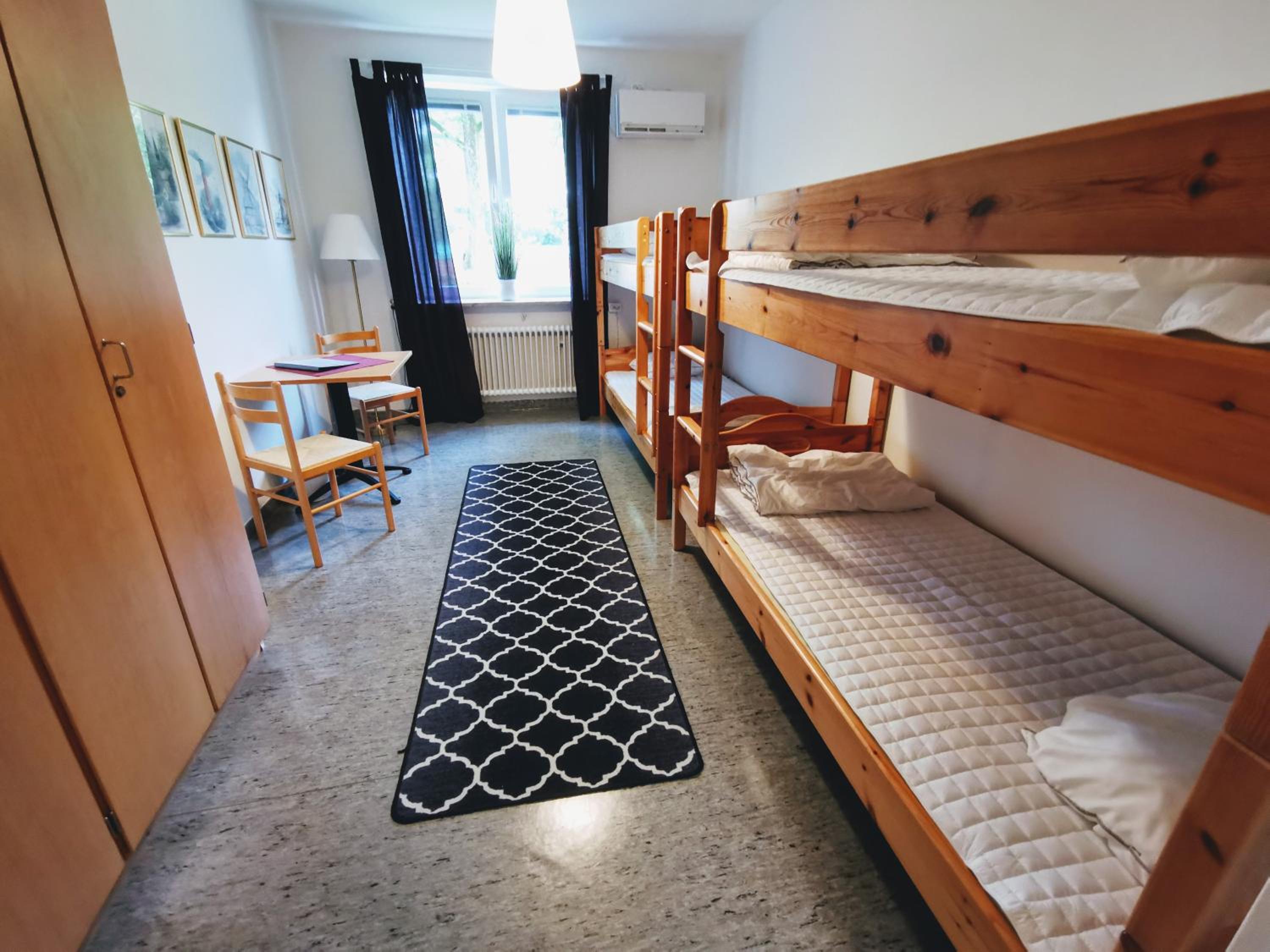 Quadruple Room with Shared Bathroom photo 1