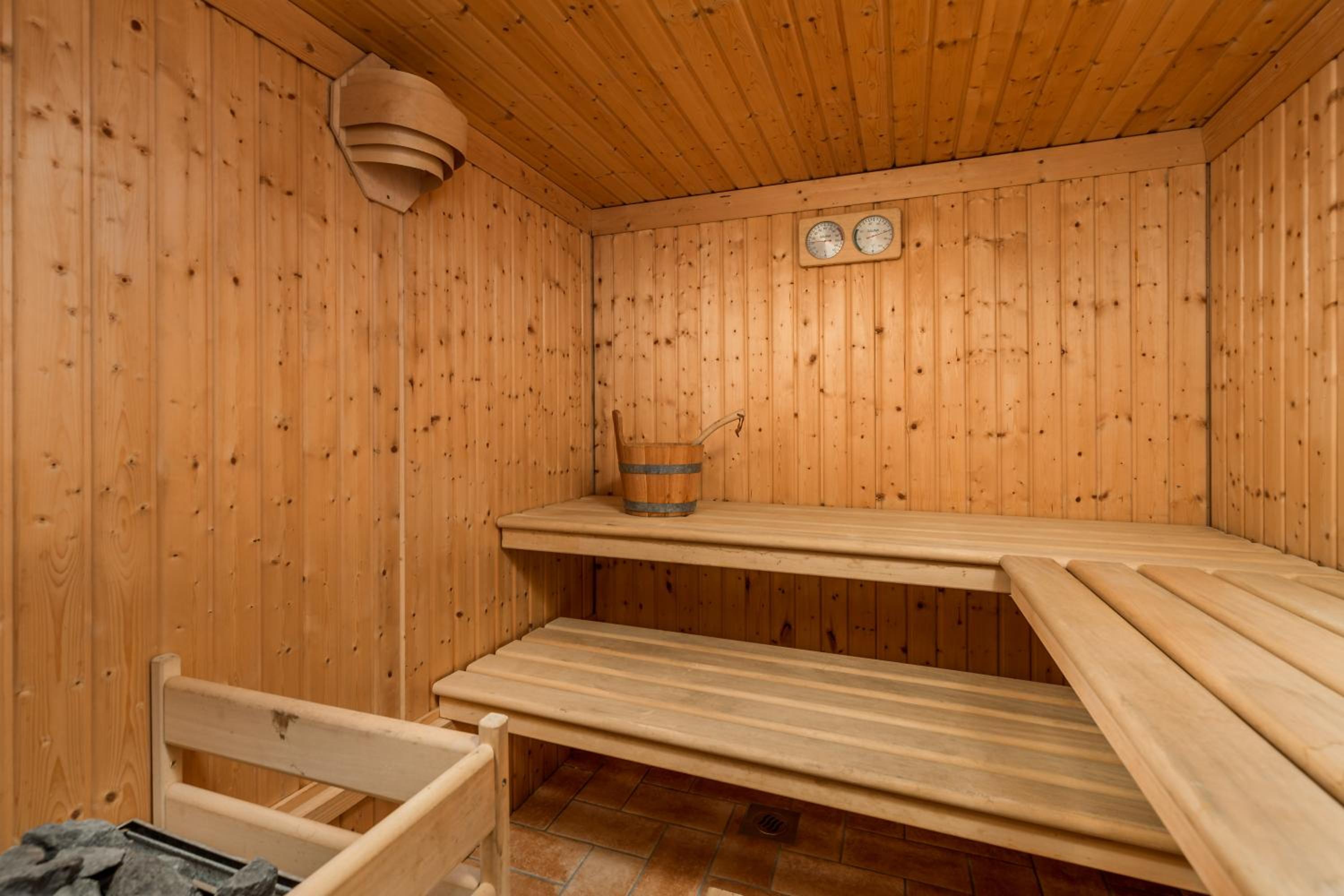 Deluxe Double Room with Shower photo 3