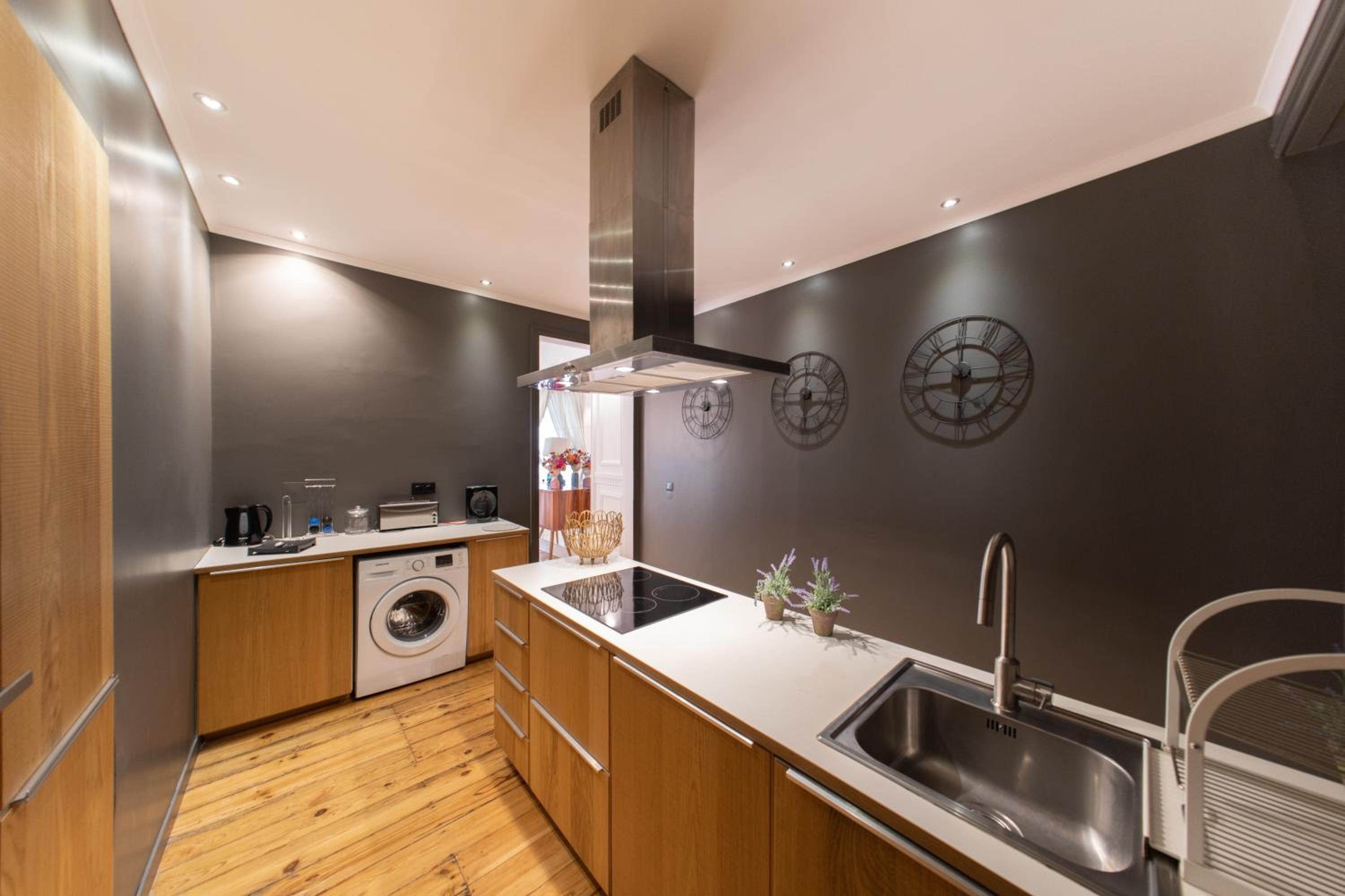 Three-Bedroom Apartment - Photo 99