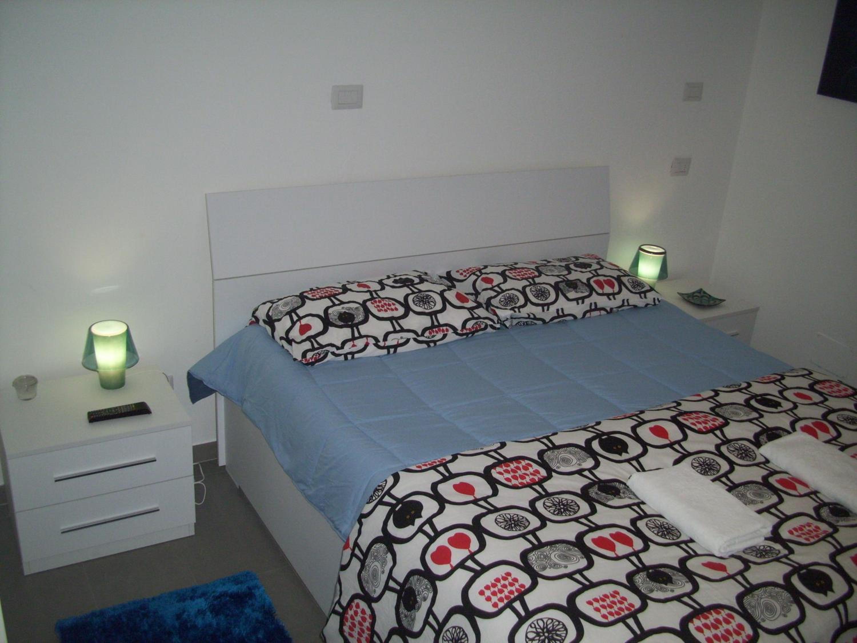 Apartment with Garden View - Photo 17