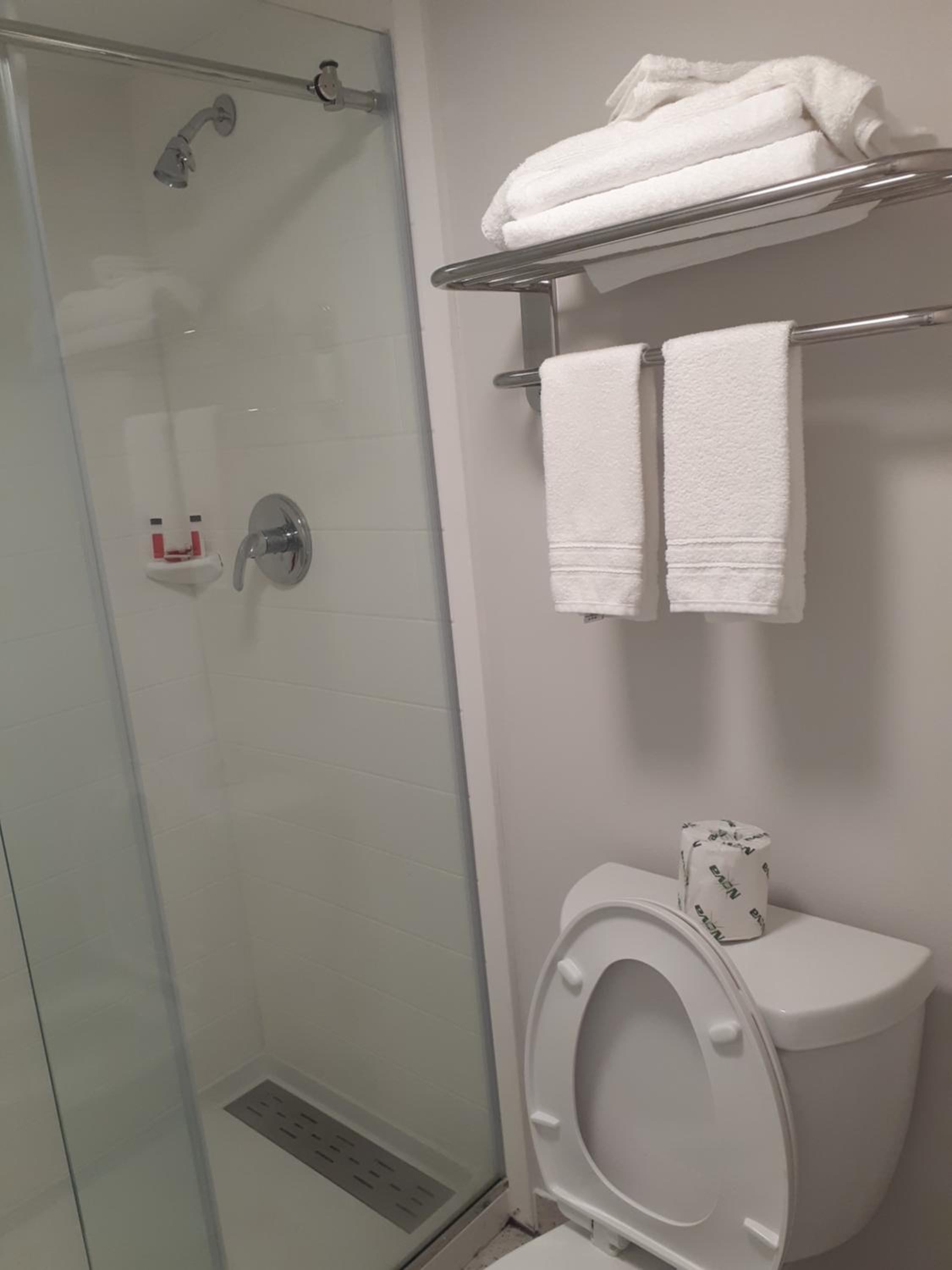 King Room - Non-Smoking - Photo 2