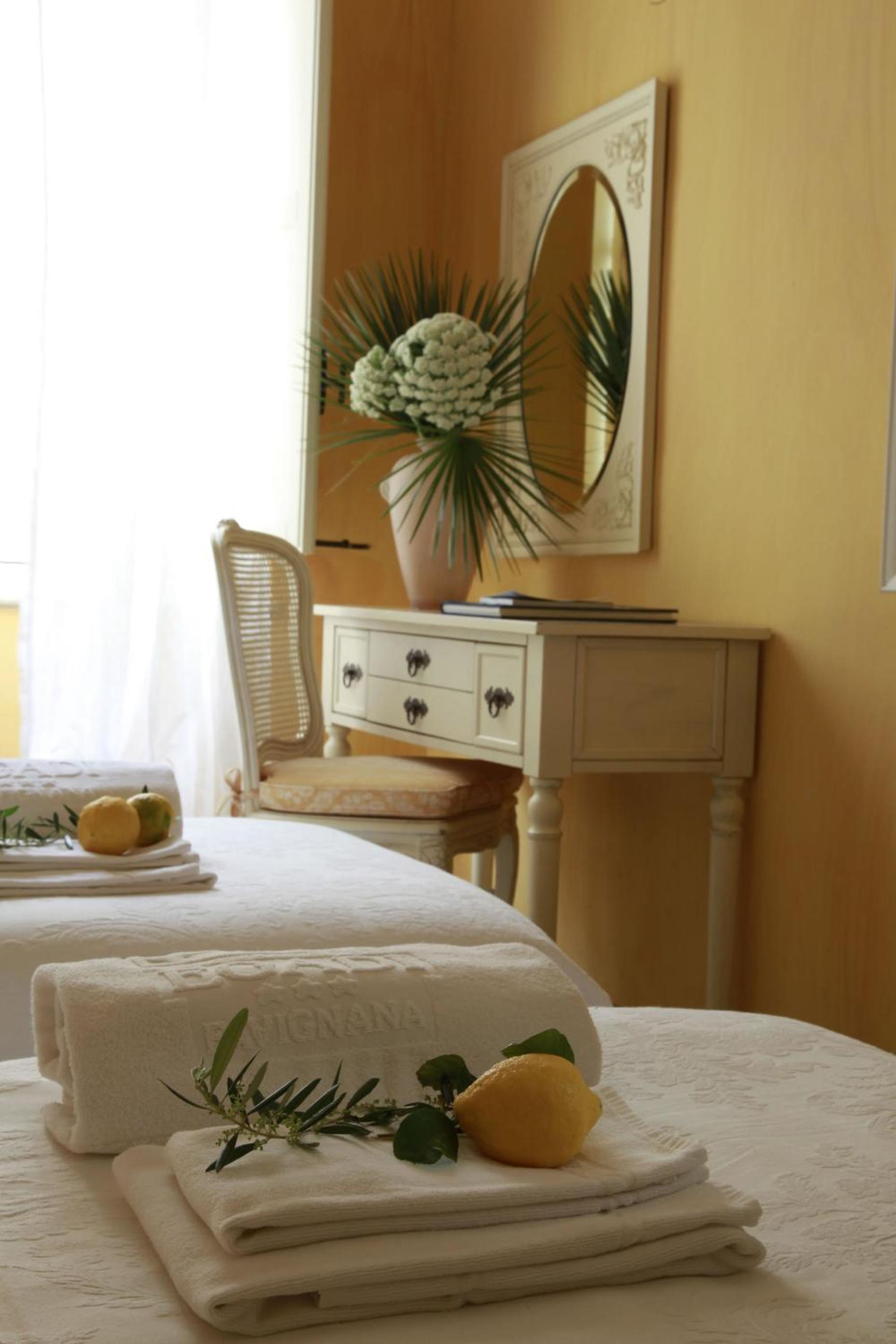 Double Room with Balcony photo 3