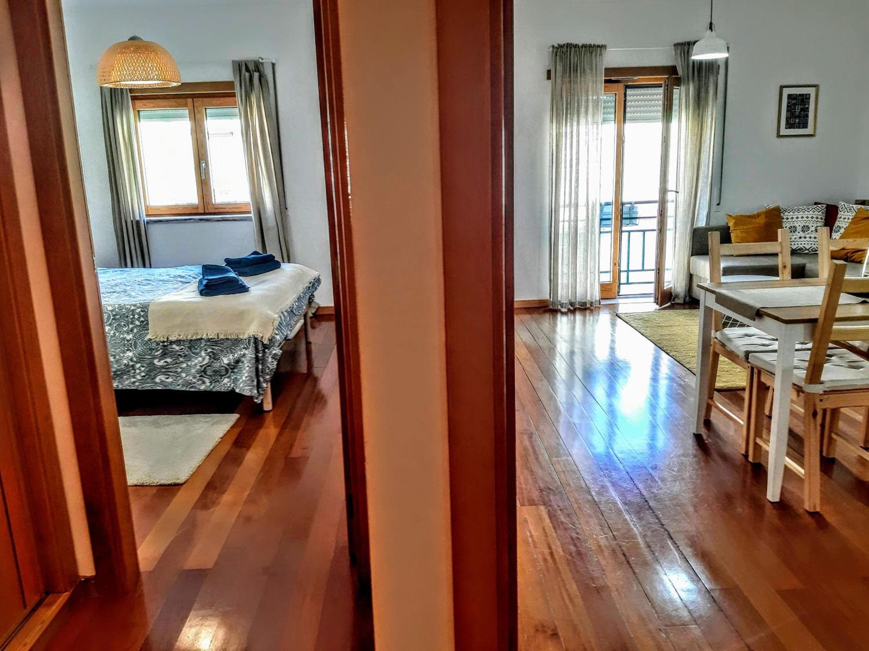 One-Bedroom Apartment - Photo 3