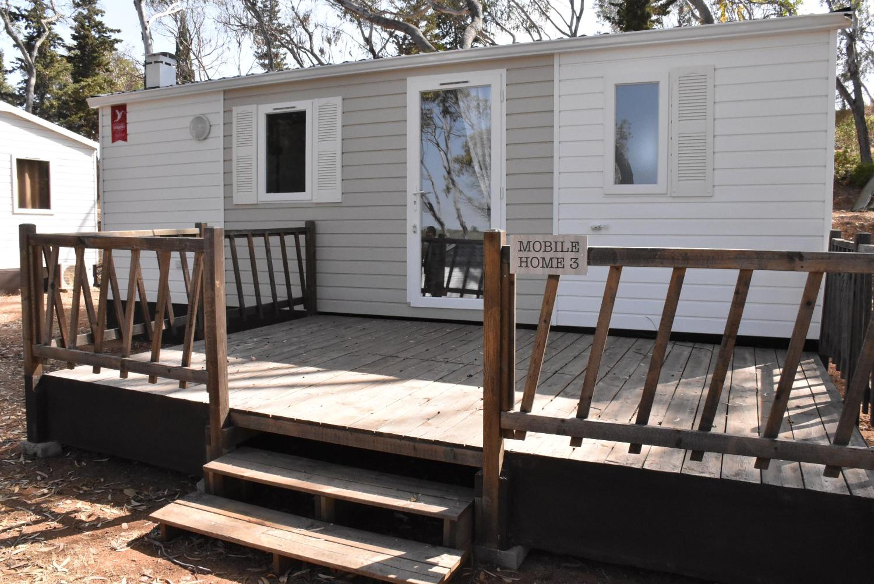 Mobile Home photo 3
