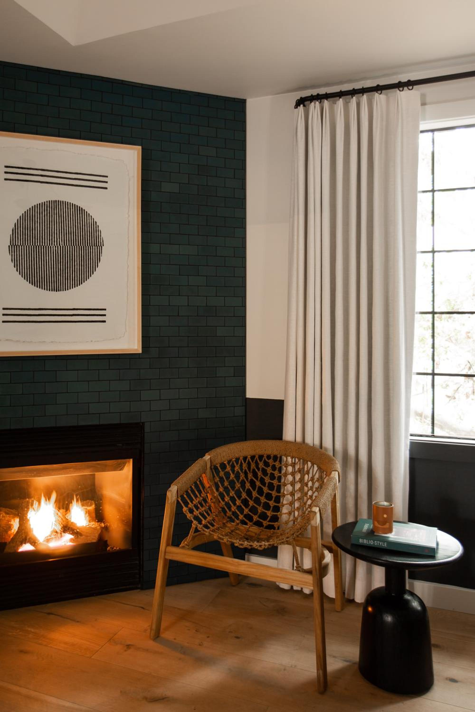 Premier Queen Room with Two Queen Beds & Fireplace photo 3