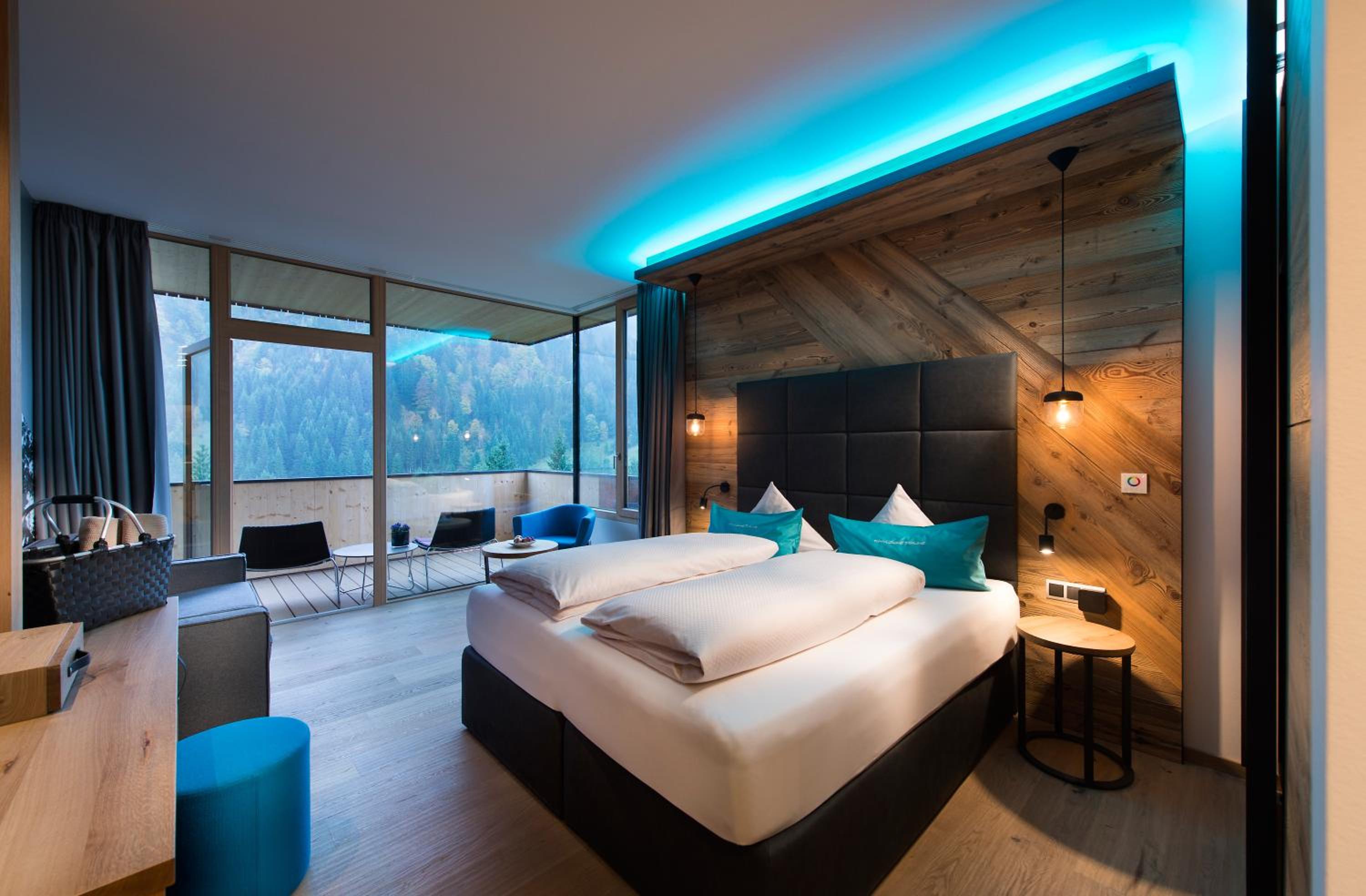 Deluxe Double Room with Balcony photo 1