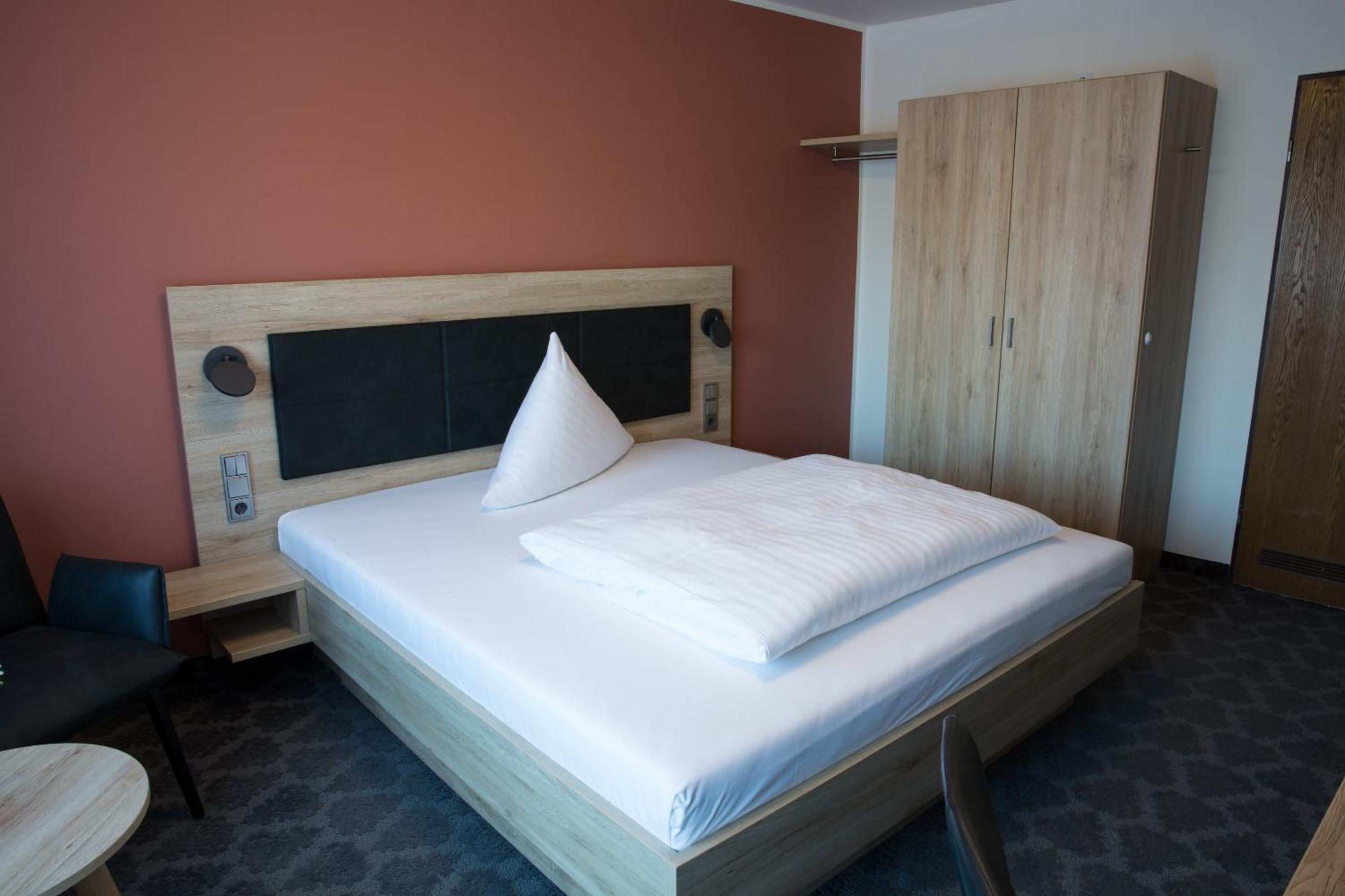 Double Room - Photo 11