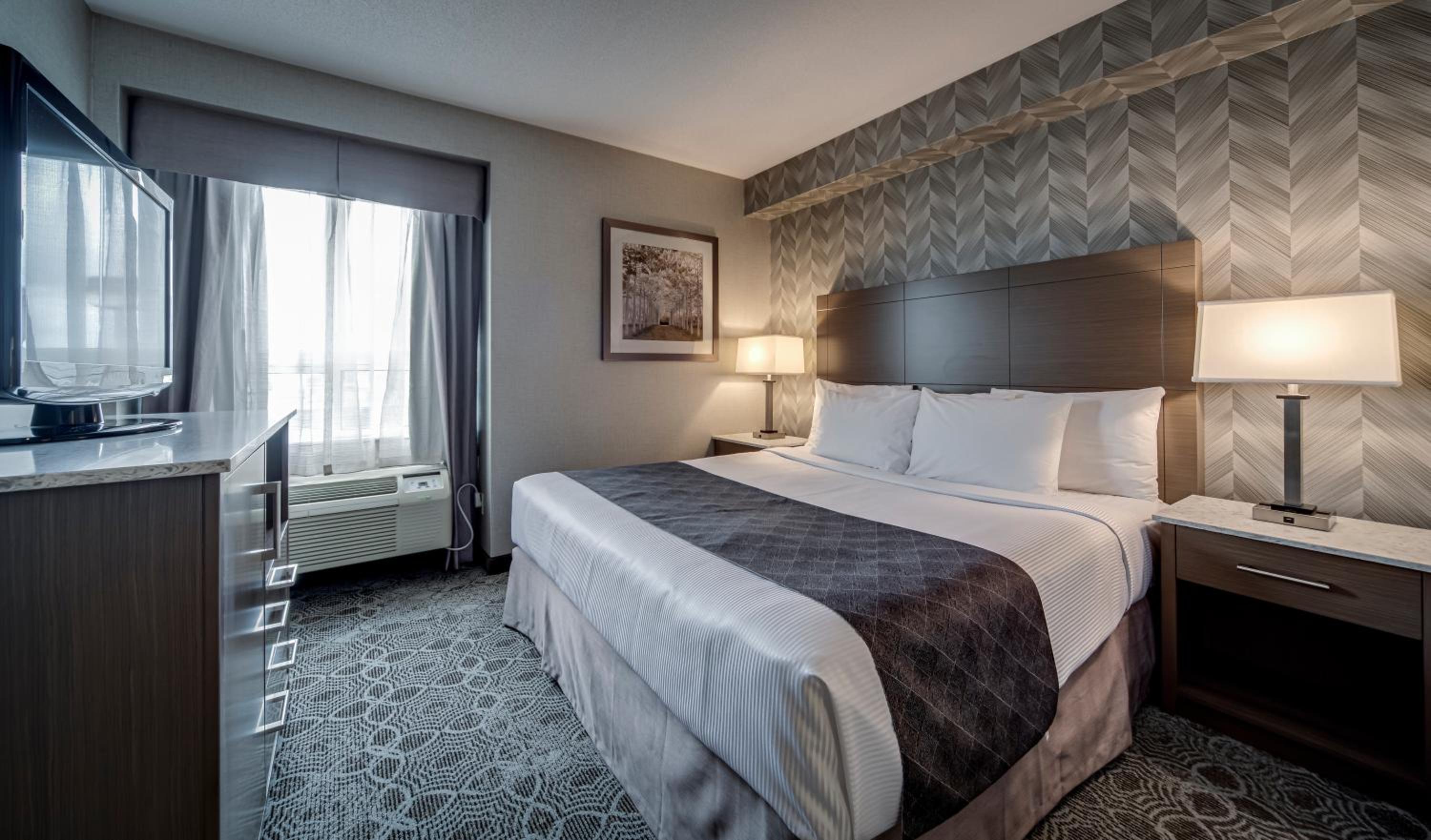 King Suite with Sofa Bed - Photo 2