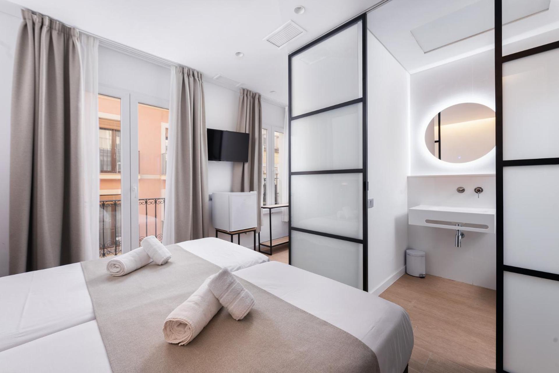 Double or Twin Room - Photo 1