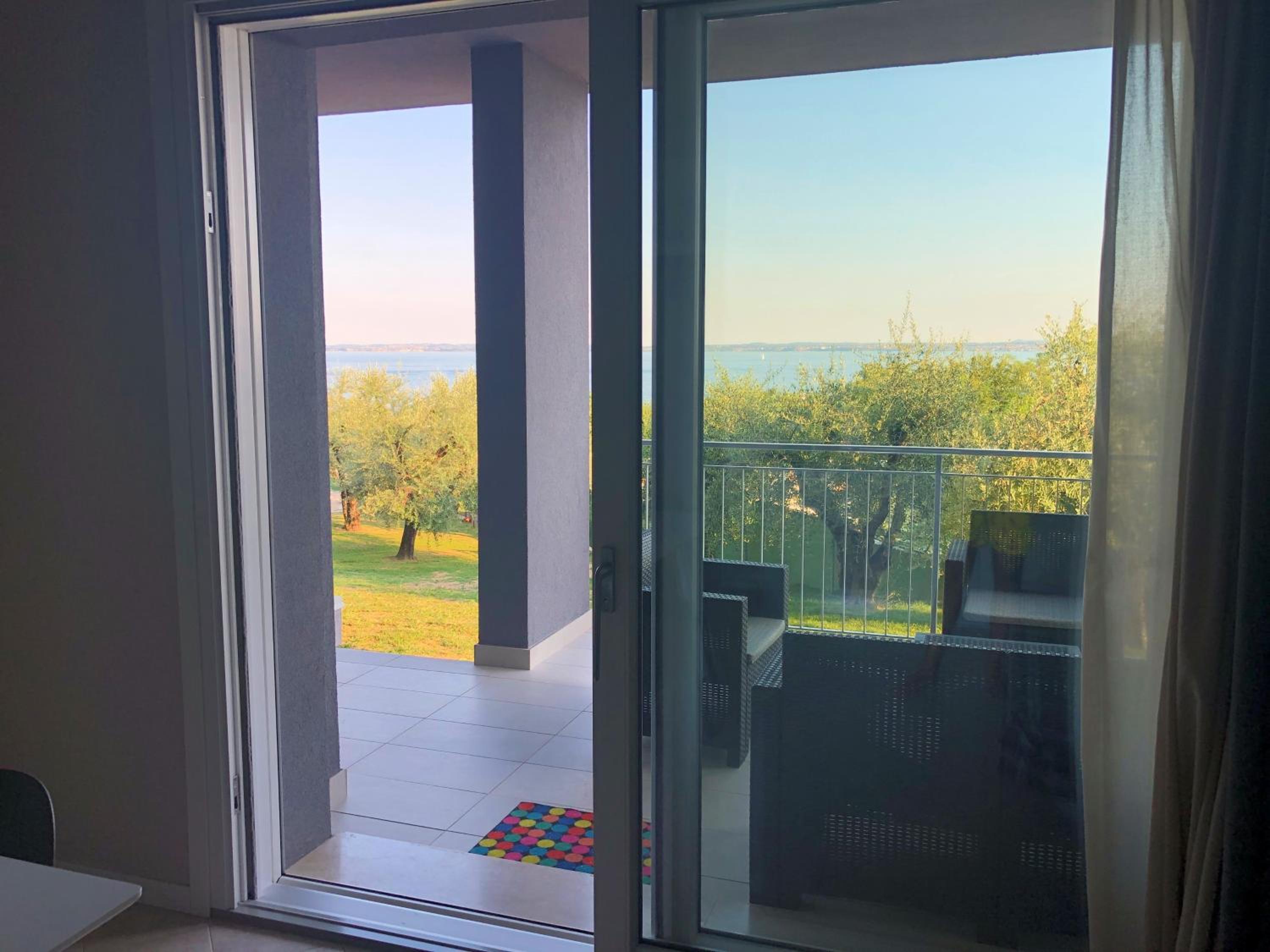 Apartment with Lake View photo 3