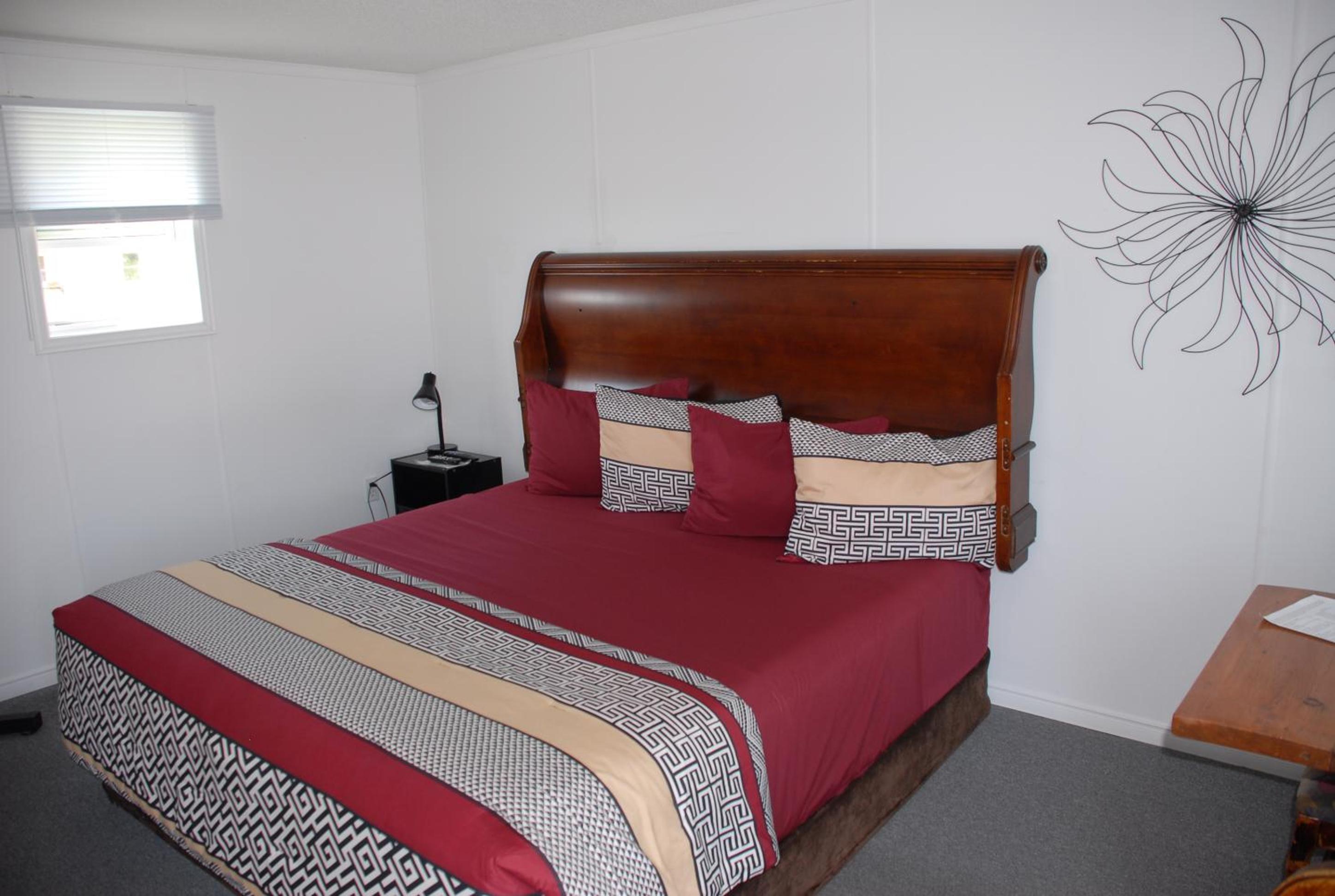 Standard King Room photo 1
