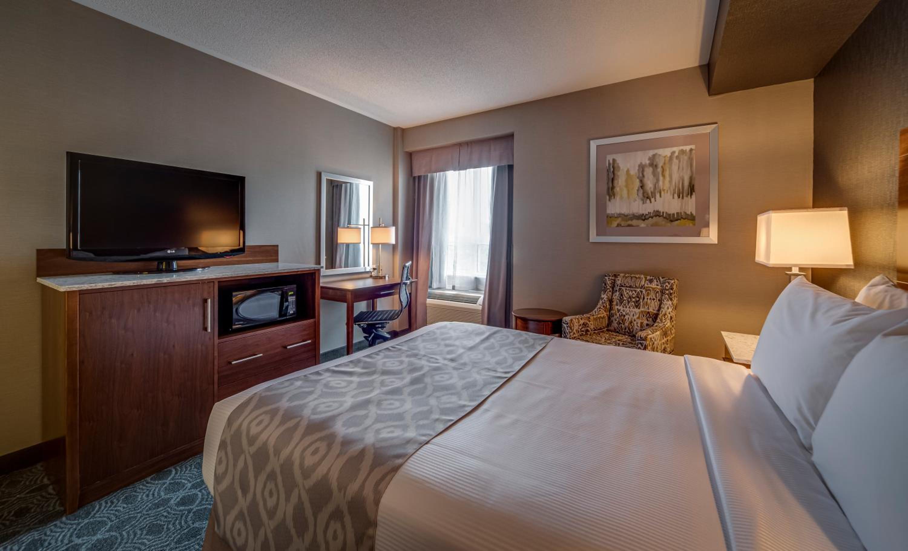 Standard Room with 1 Queen Bed - Photo 2