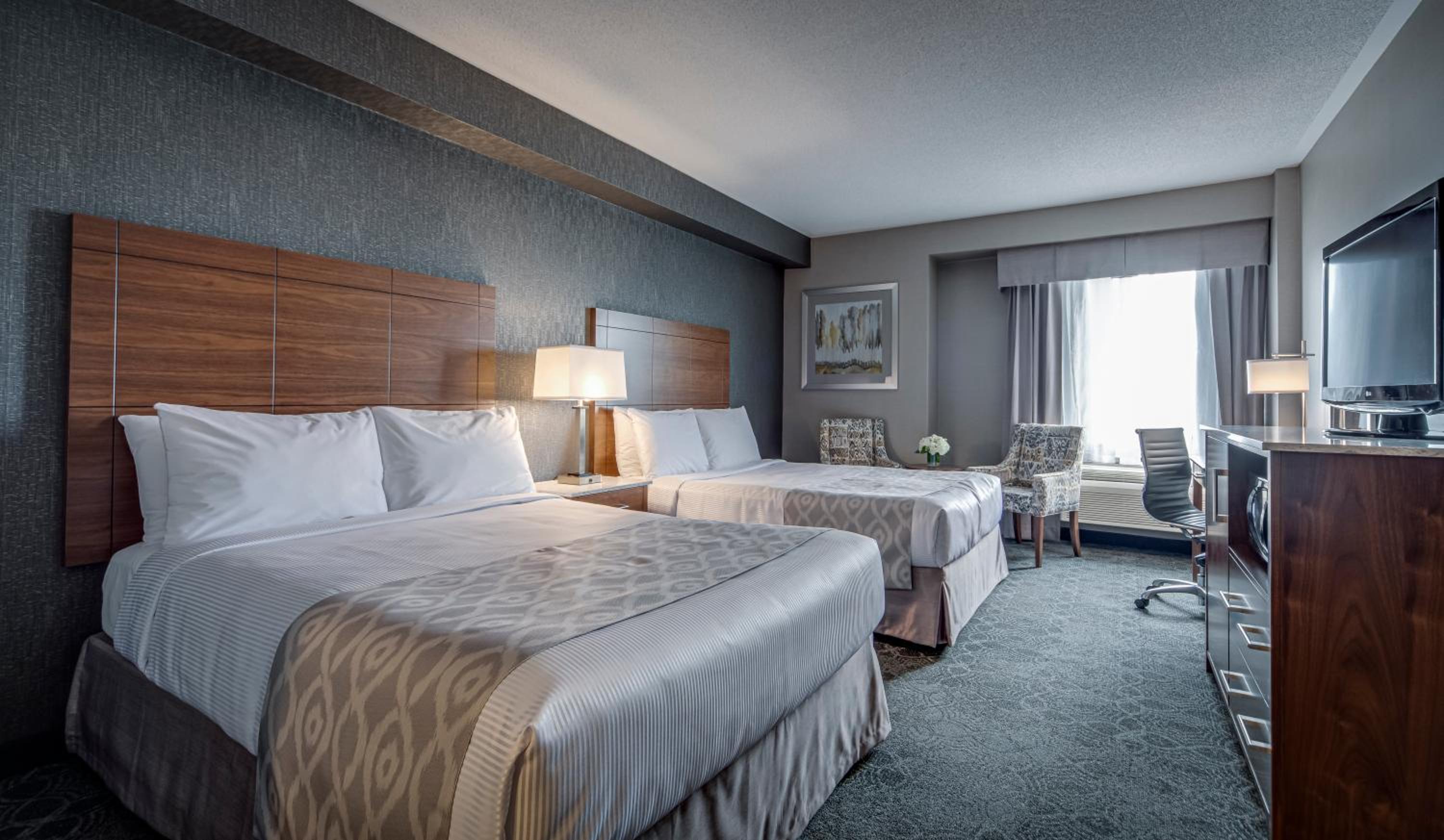 Standard Room with Two Queen Beds - Photo 2