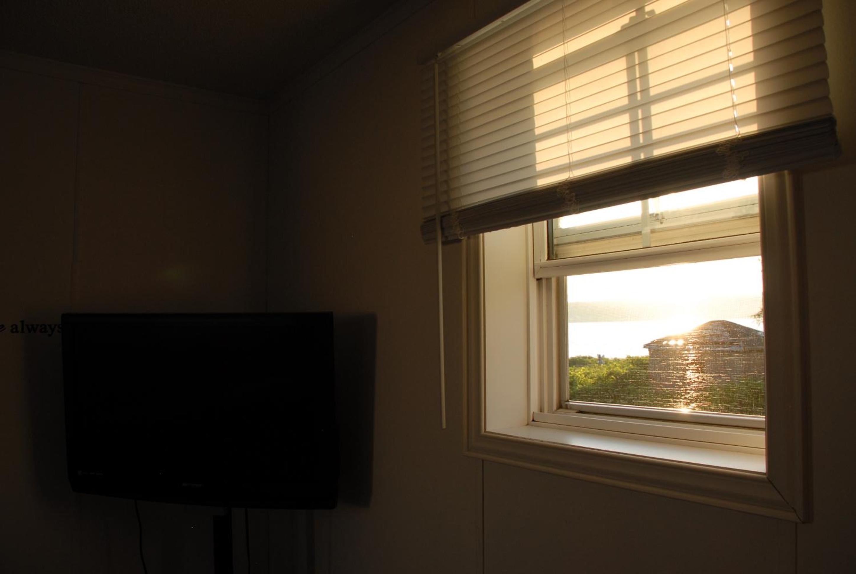 Standard King Room photo 3