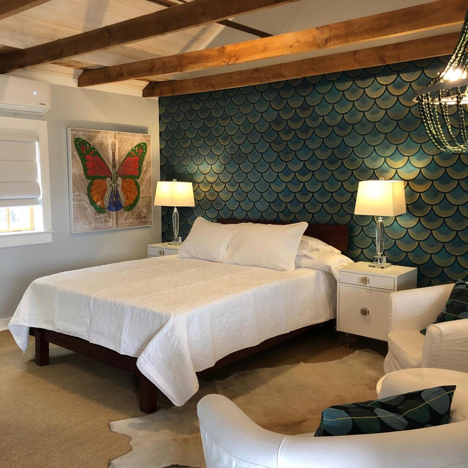 Deluxe Queen Room