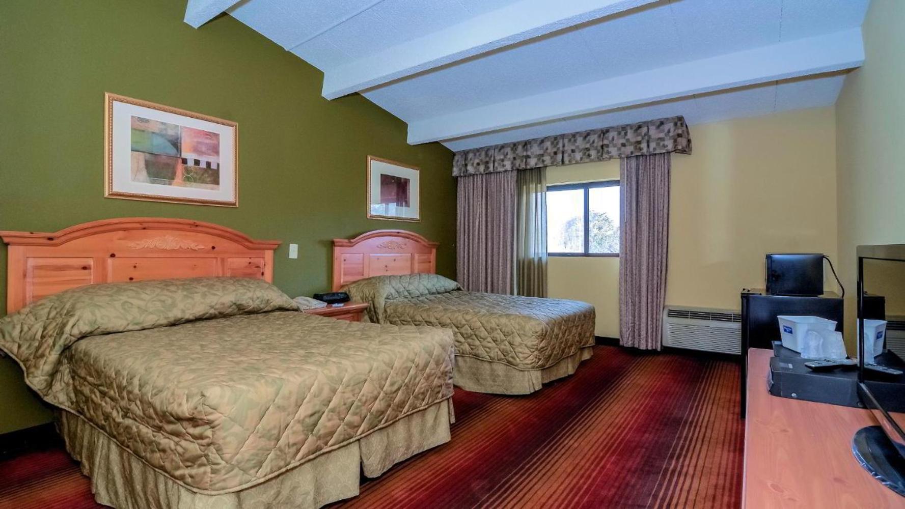 Double Room with Two Double Beds - Smoking - Photo 4