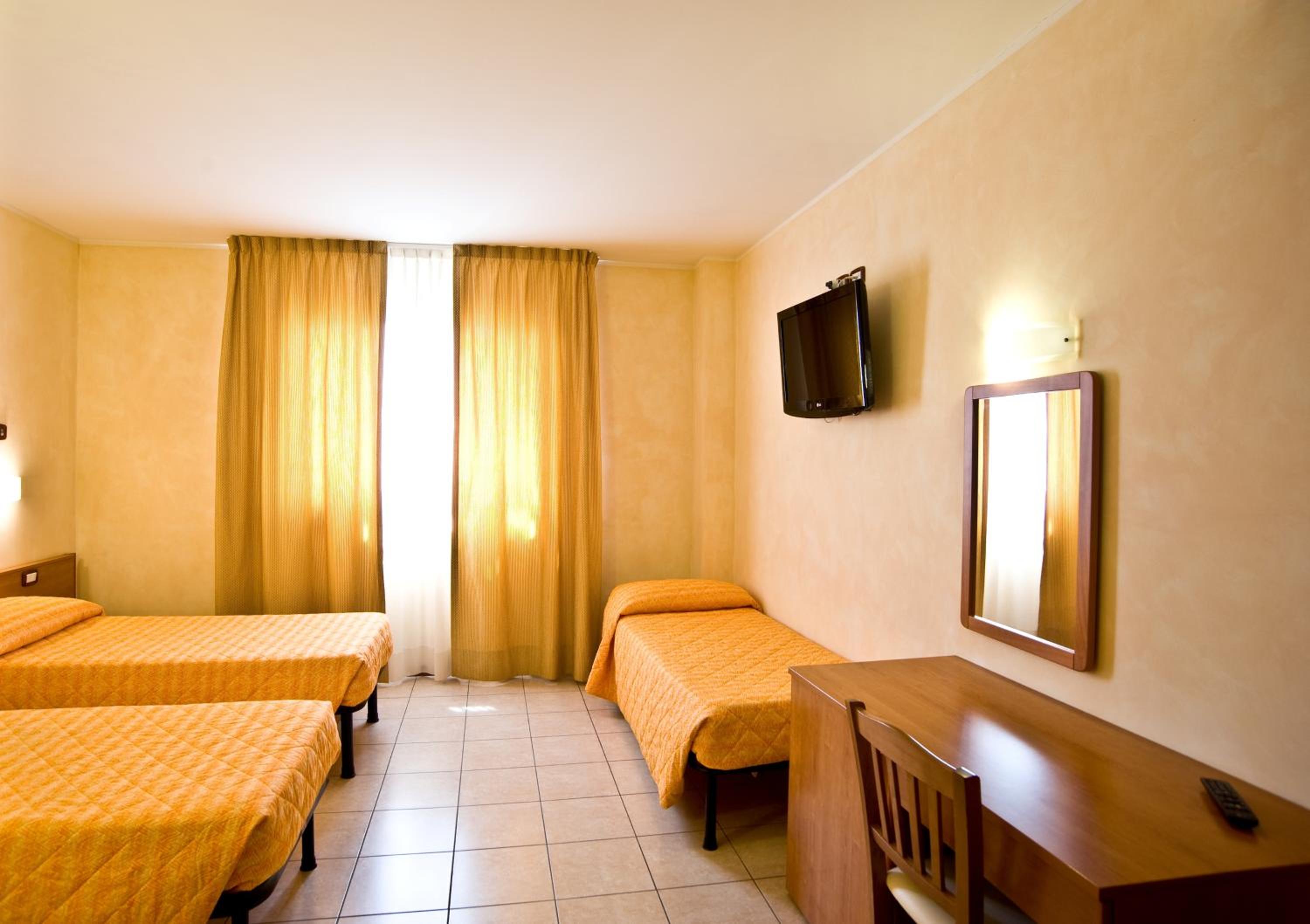 Triple Room photo 2