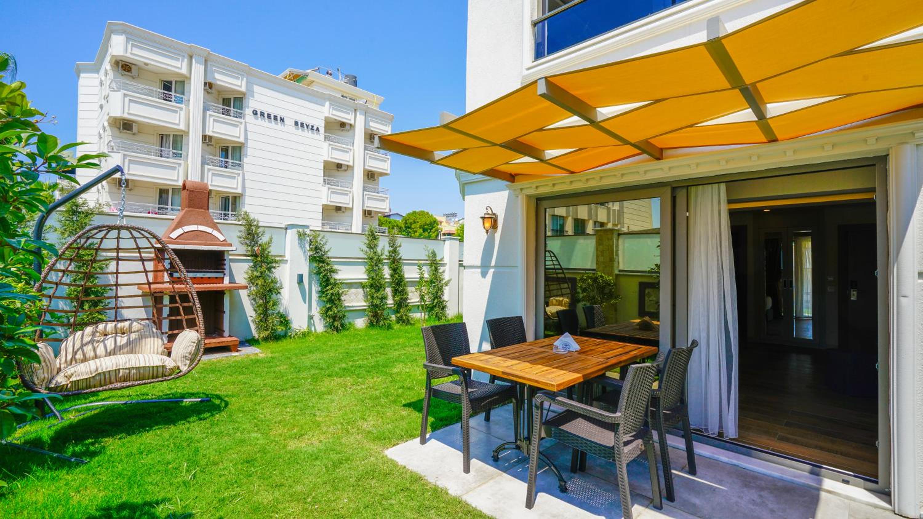 Suite with Garden View