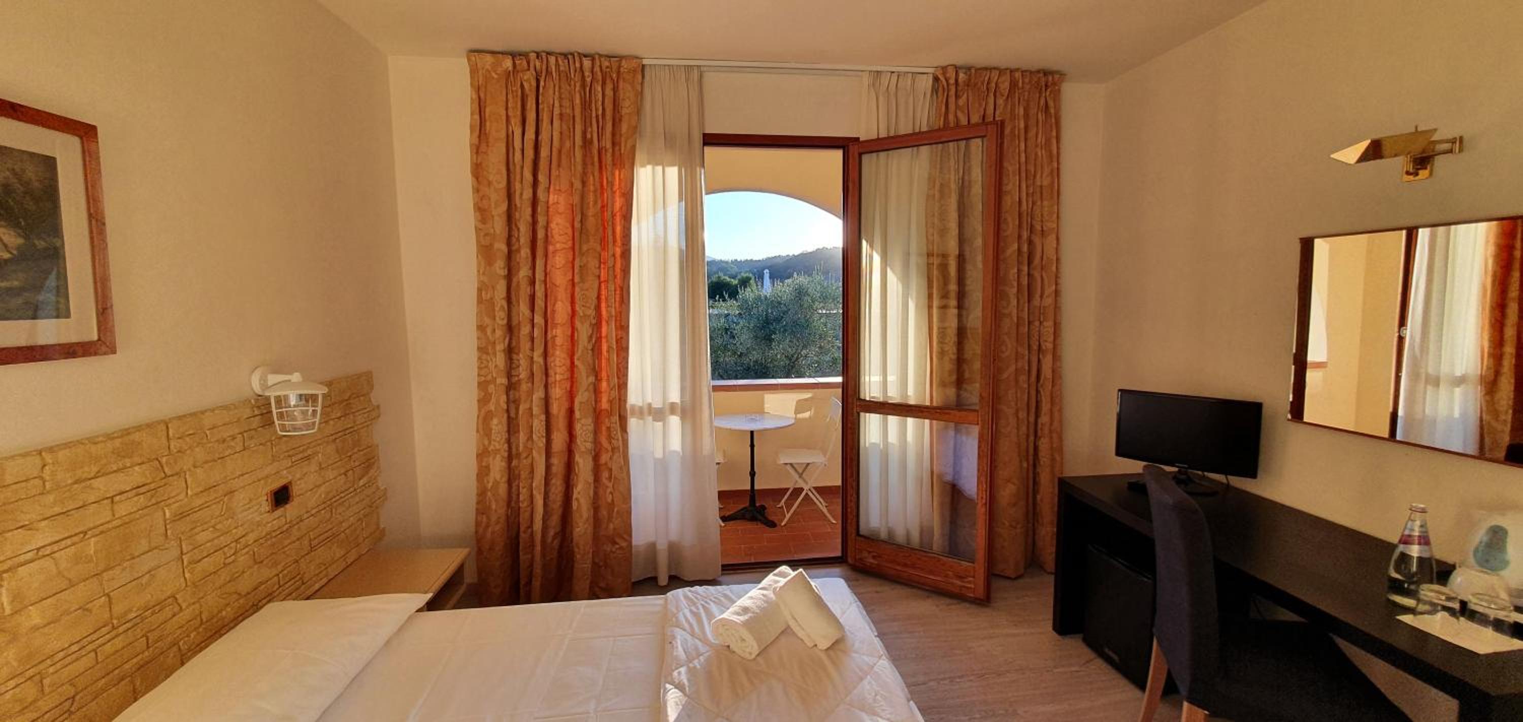 Quadruple Room - Photo 2
