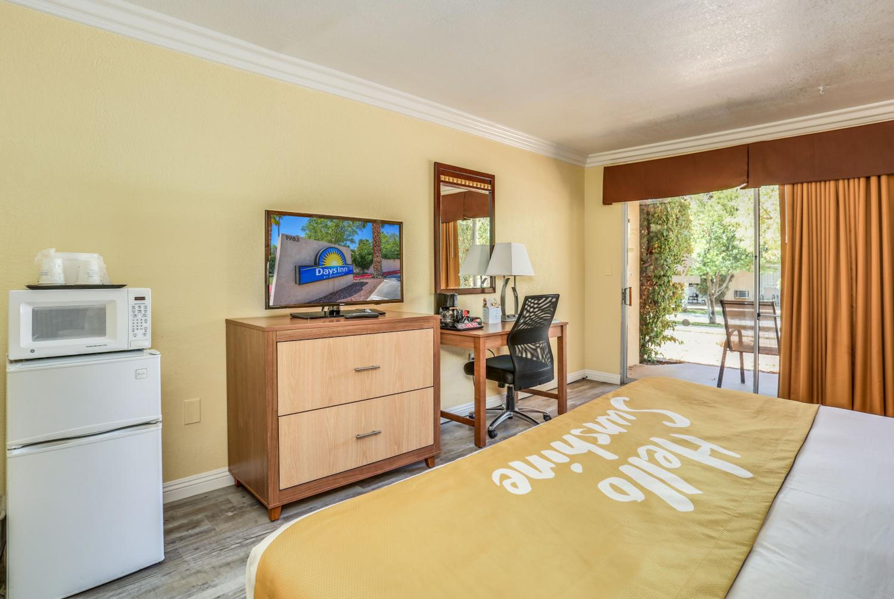 King Room With Garden View - Non-Smoking