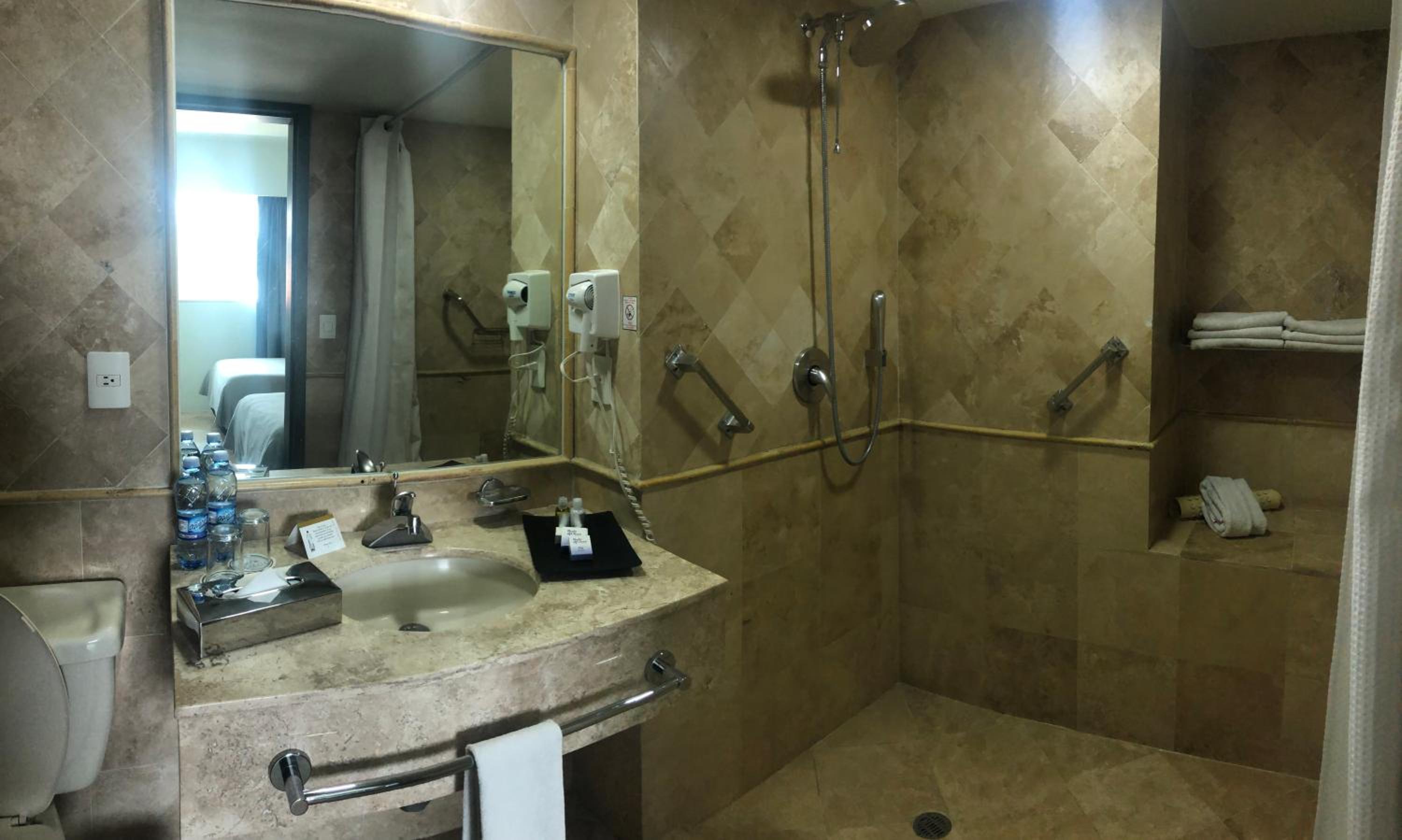 Double Room - Disability Access - Photo 8