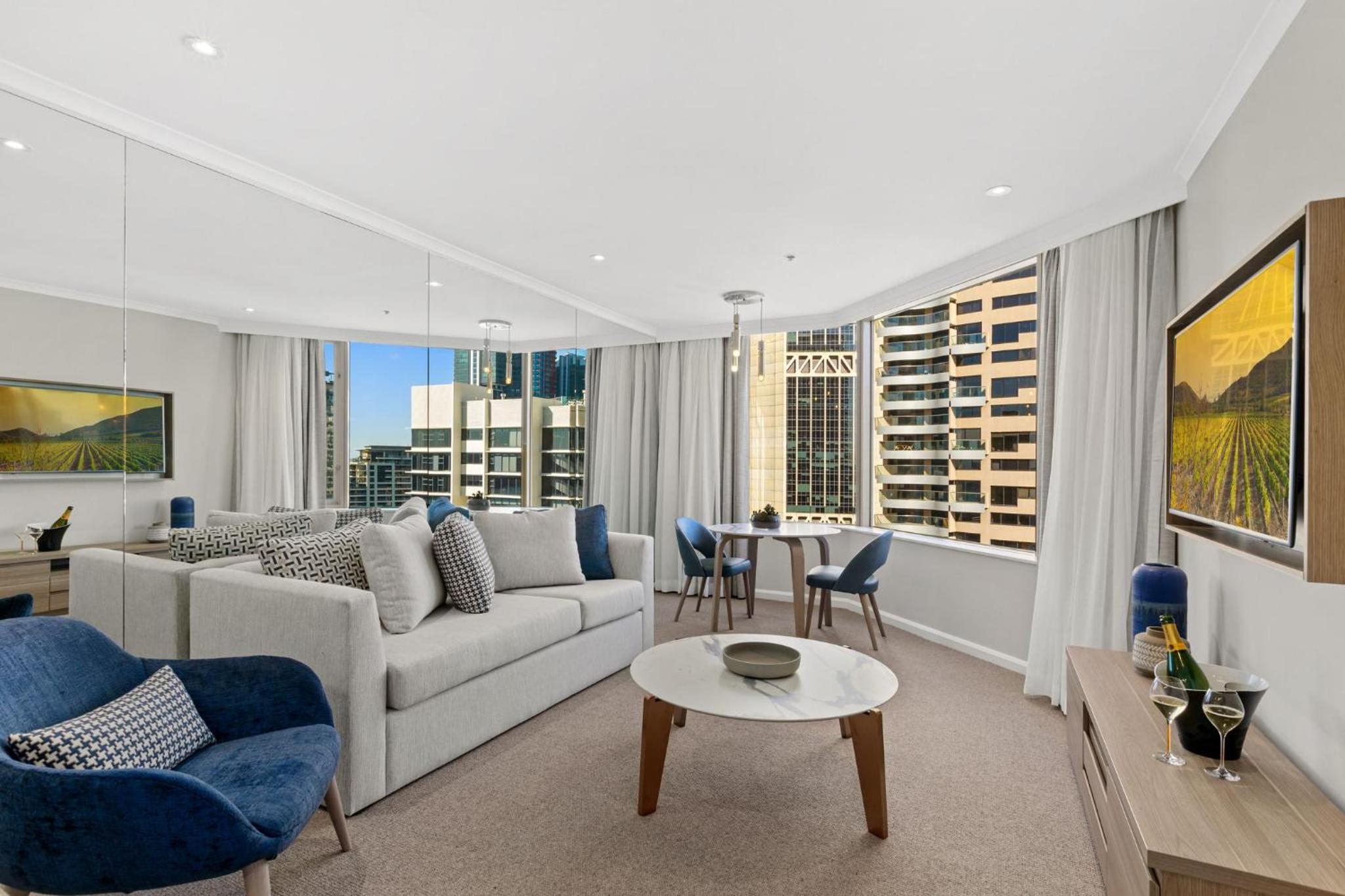 Superior One-Bedroom Apartment with City View