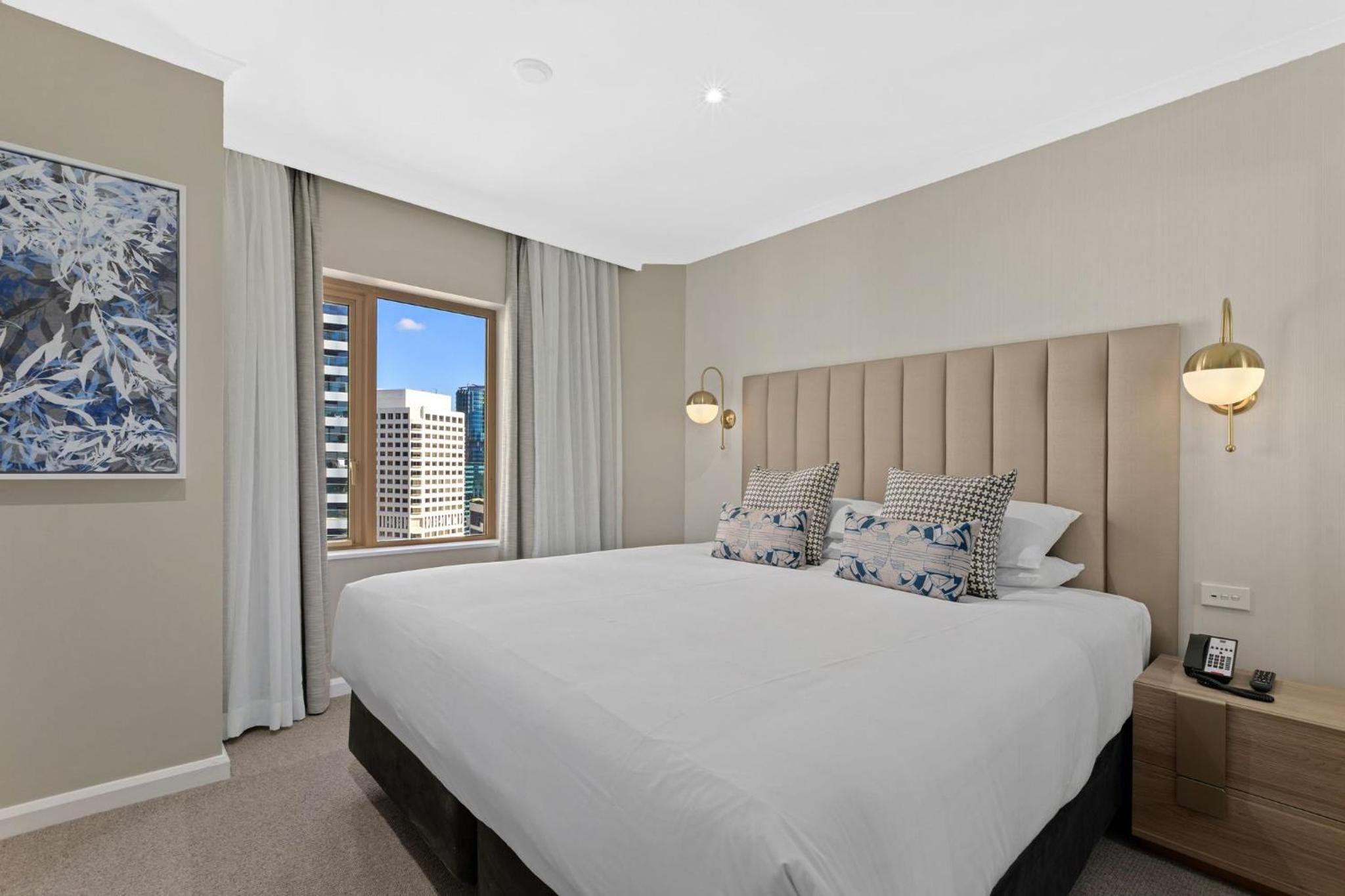 Superior One-Bedroom Apartment with City View thumbnail 6