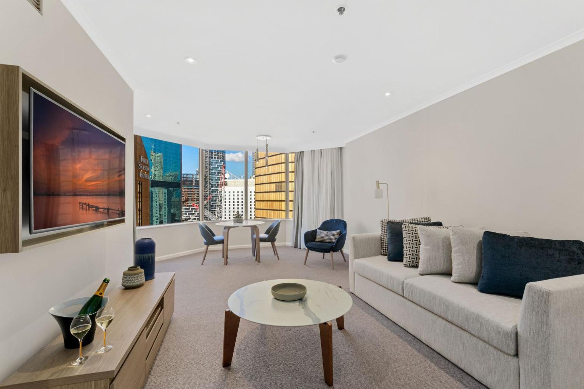 Premium King Apartment with City View
