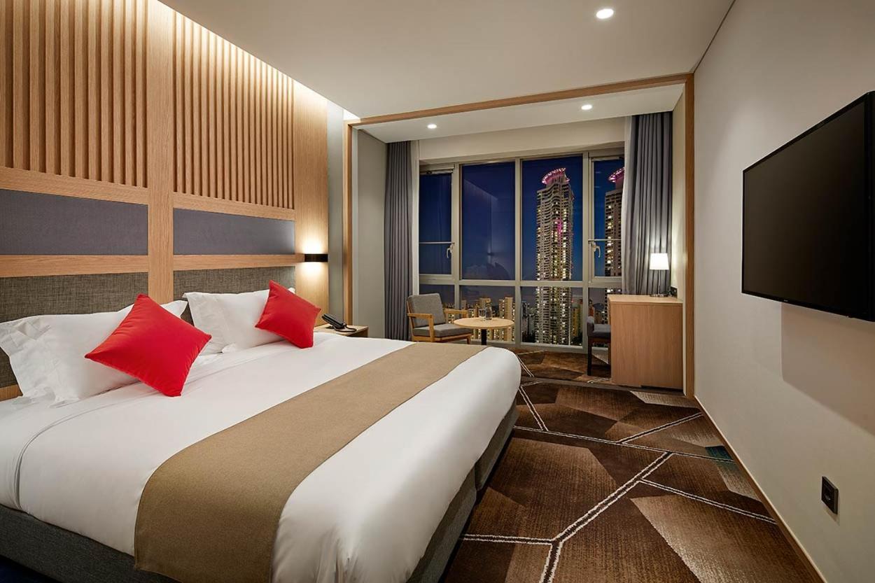 Premier King Room - Photo 1