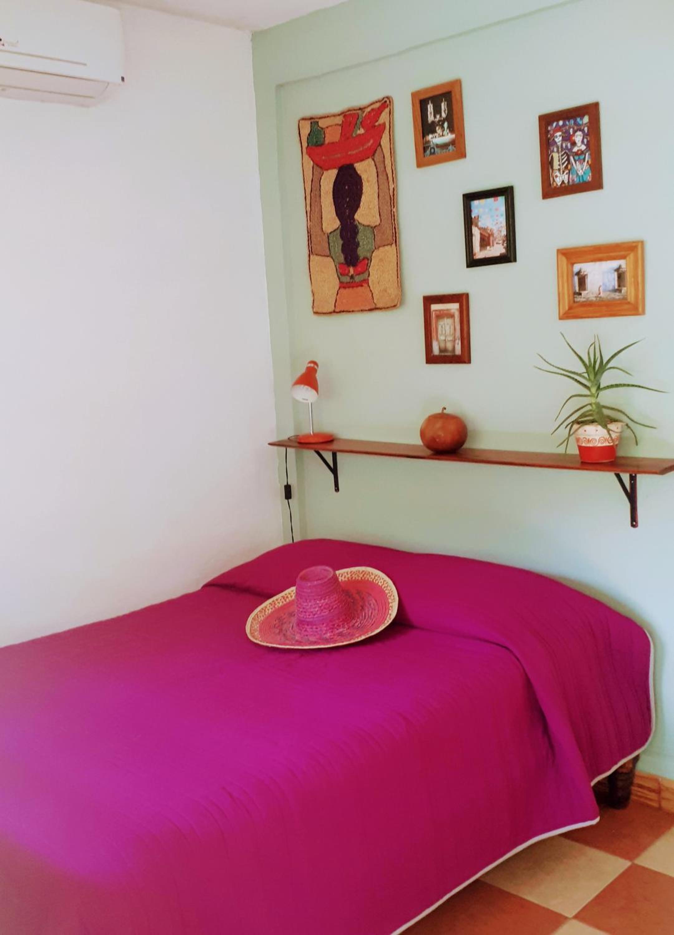 Deluxe Double Room with Shared External Bathroom photo 2