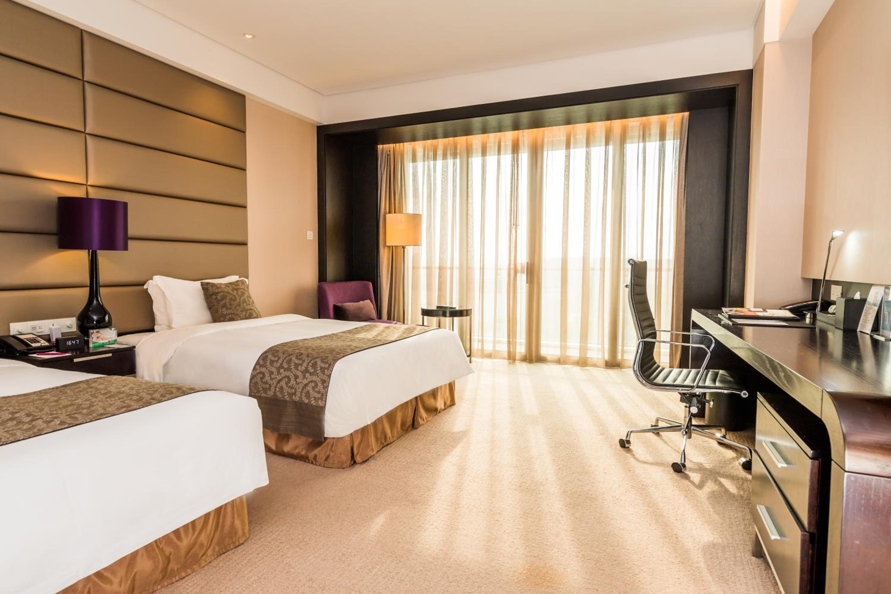 Premium Twin Room - Photo 5