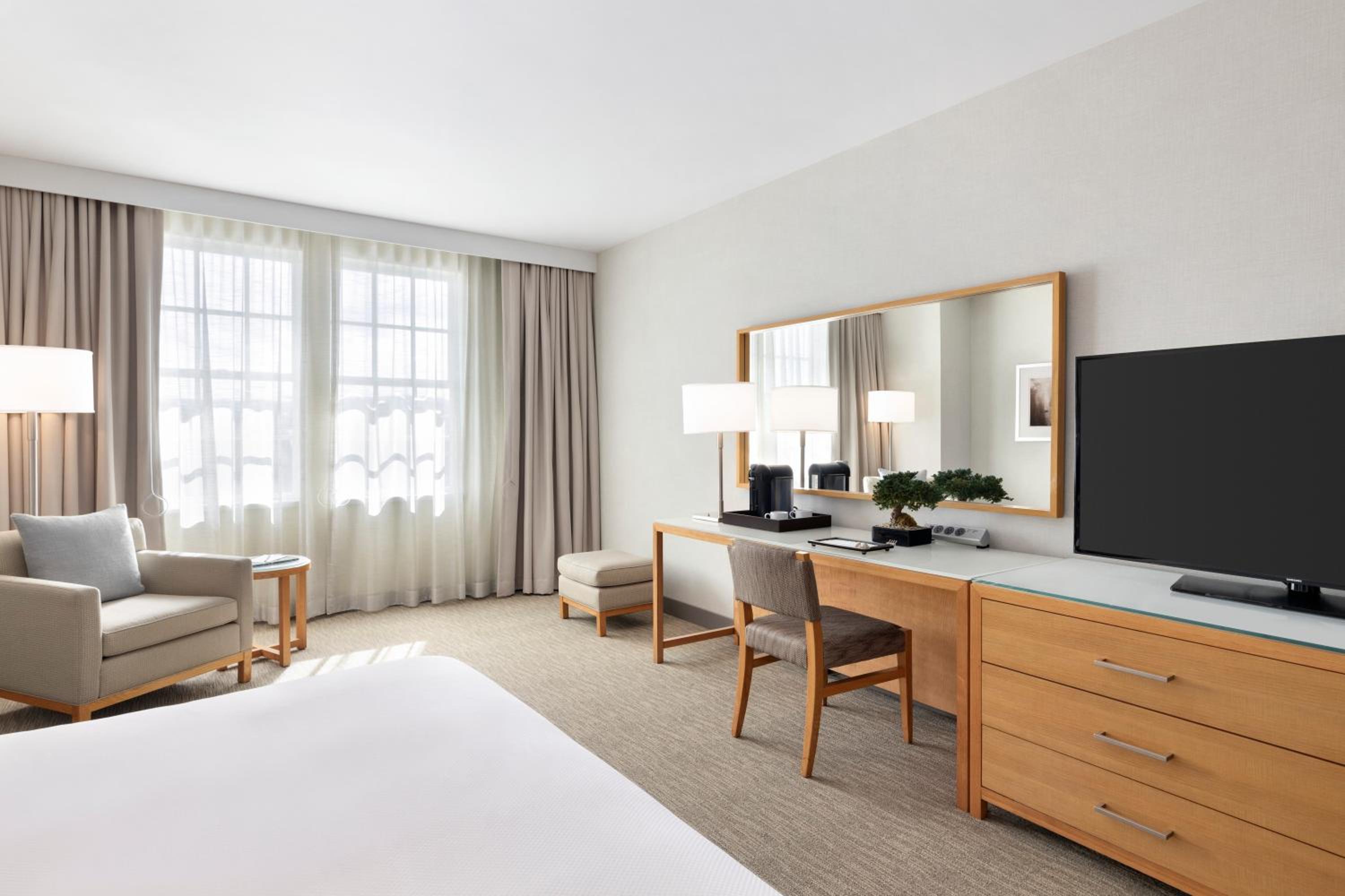 Classic King Room - Photo 4