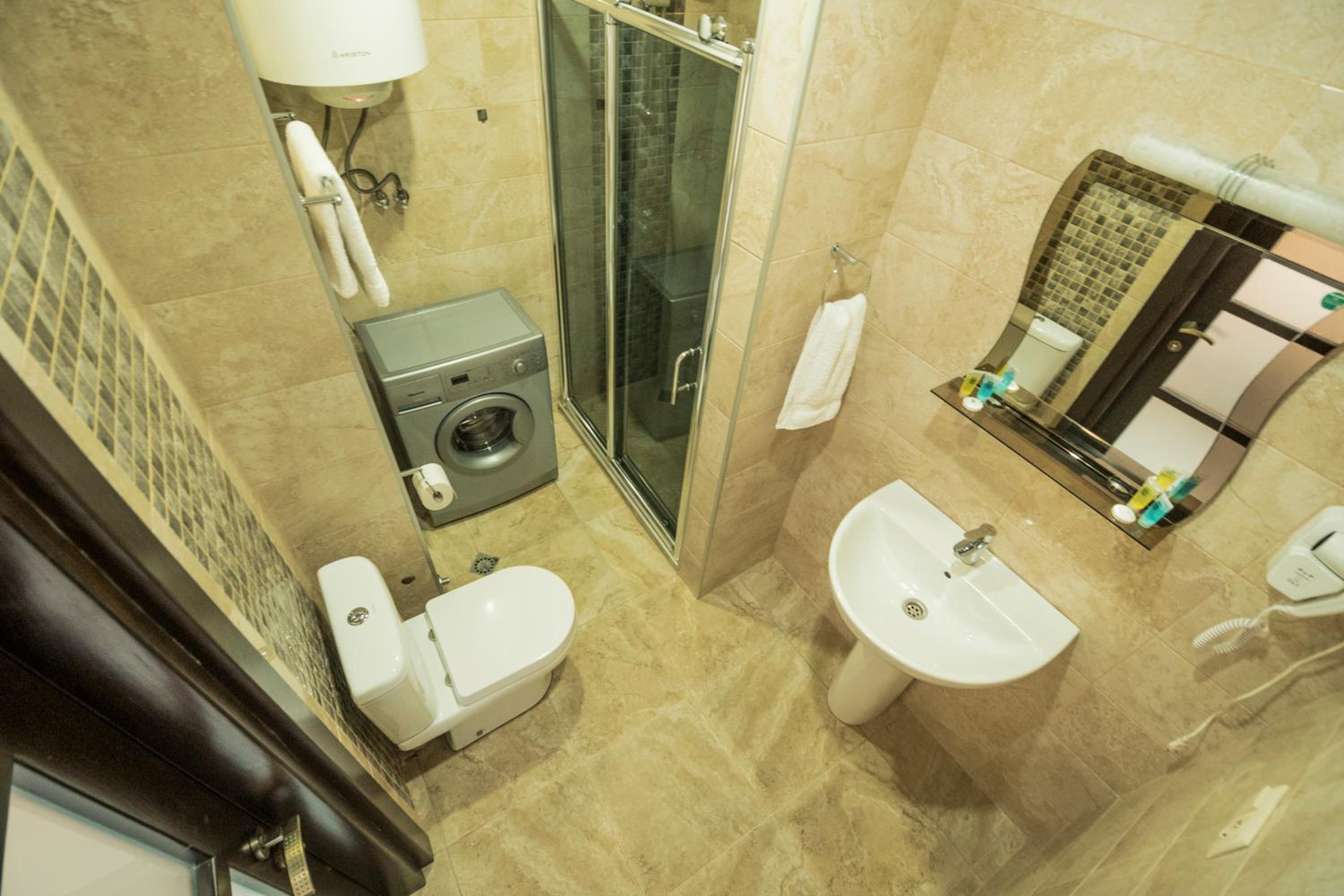 One-Bedroom Apartment - Photo 6