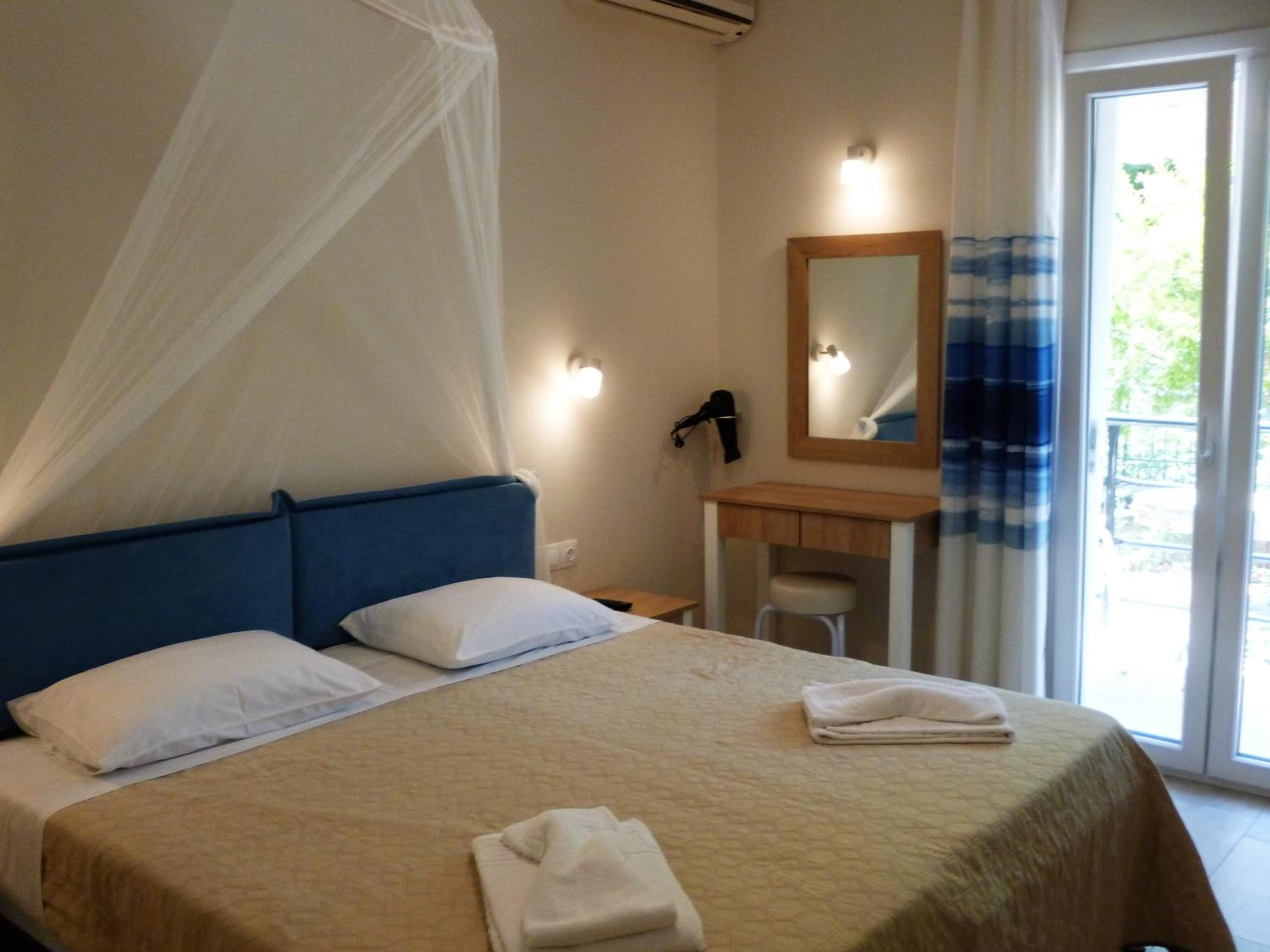 Standard Double or Twin Room with Garden View photo 3