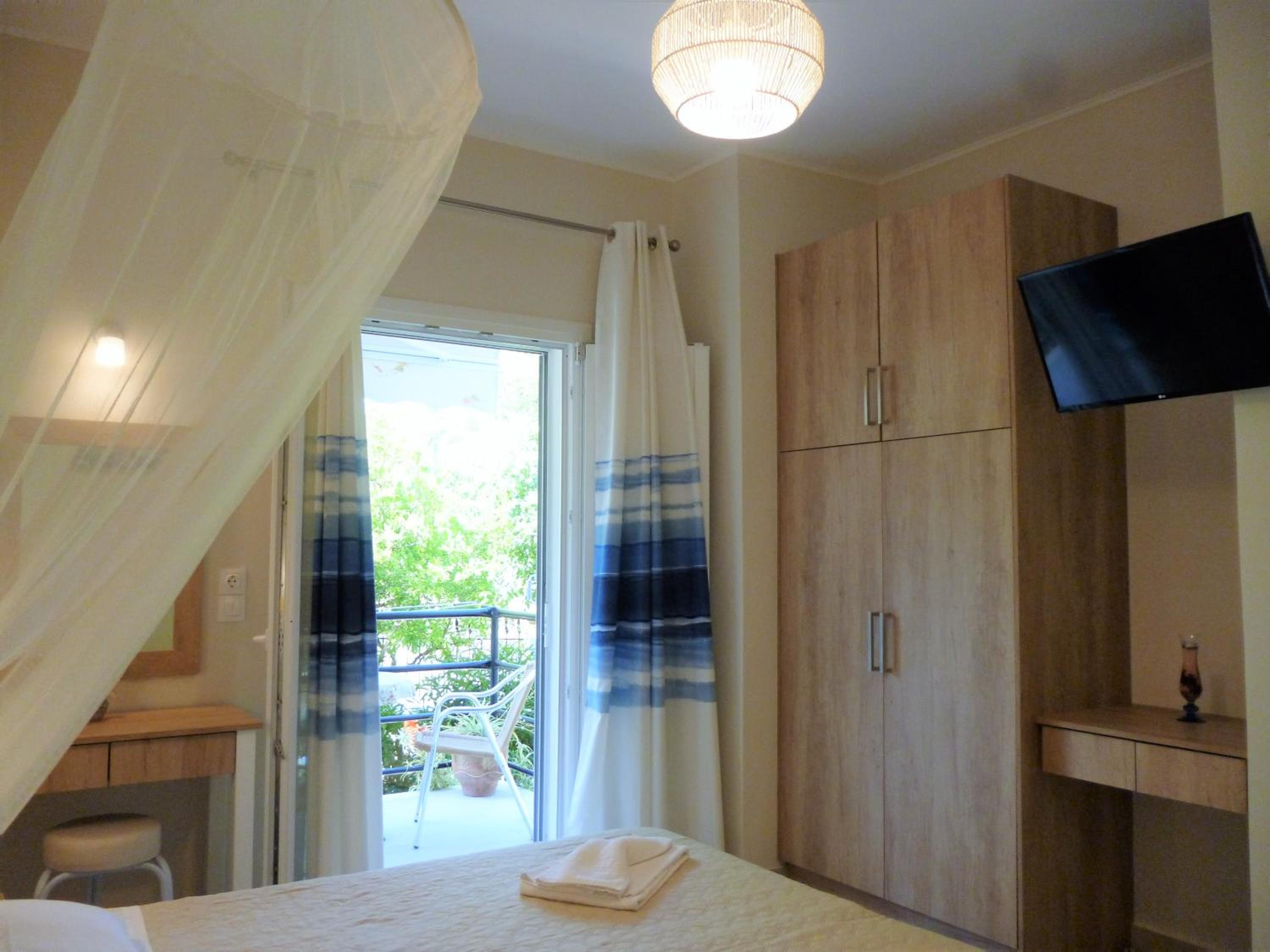 Standard Double or Twin Room with Garden View photo 1
