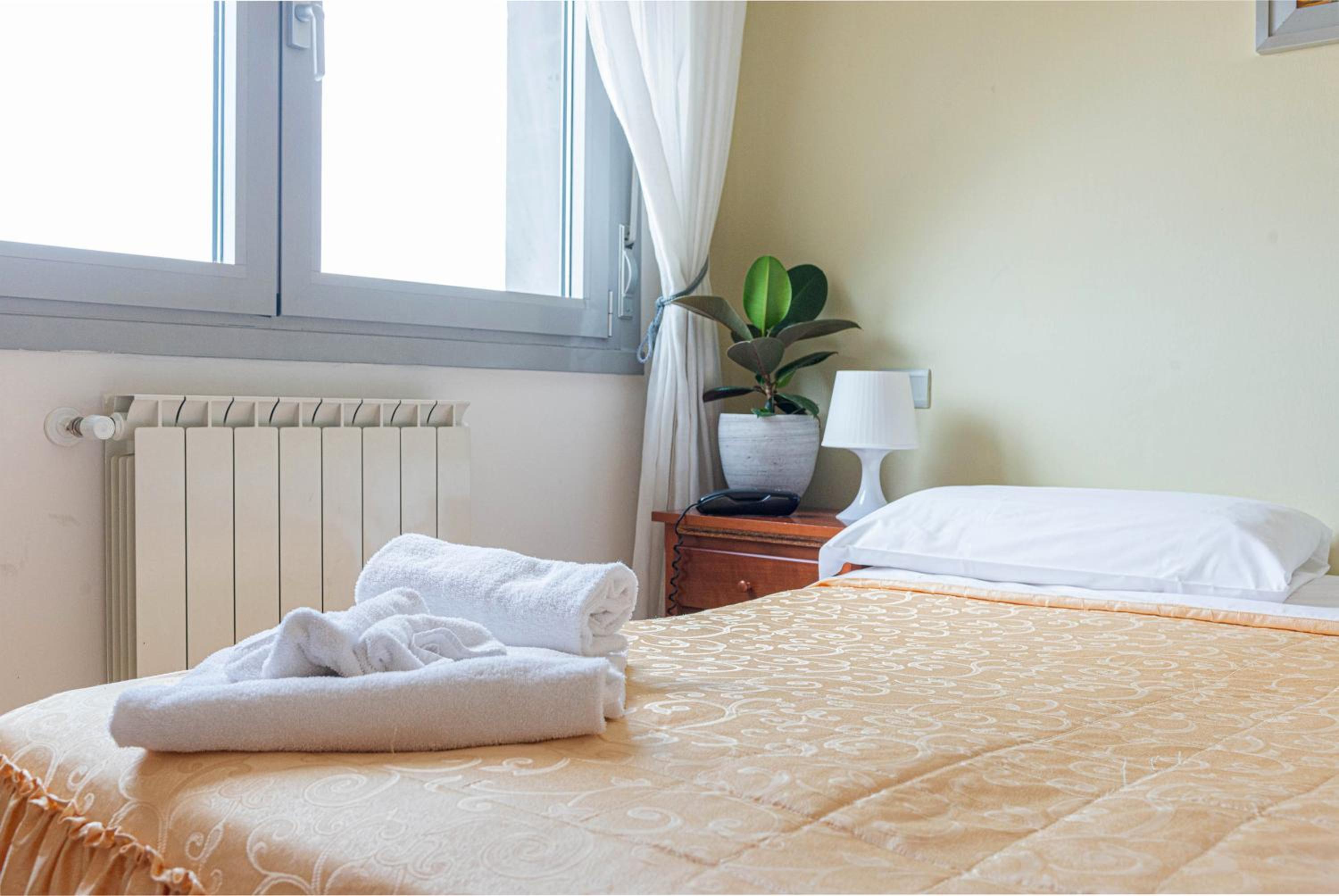 One-Bedroom Apartment - Photo 1