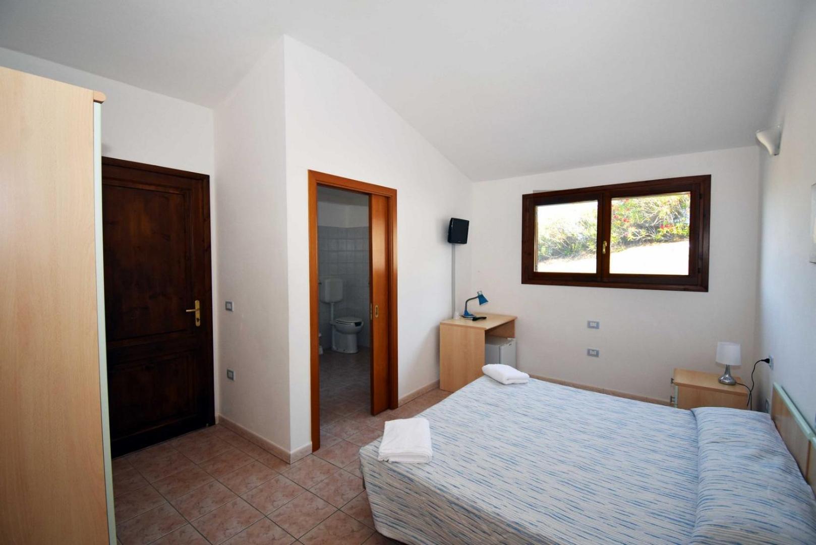 Double or Twin Room - Photo 1