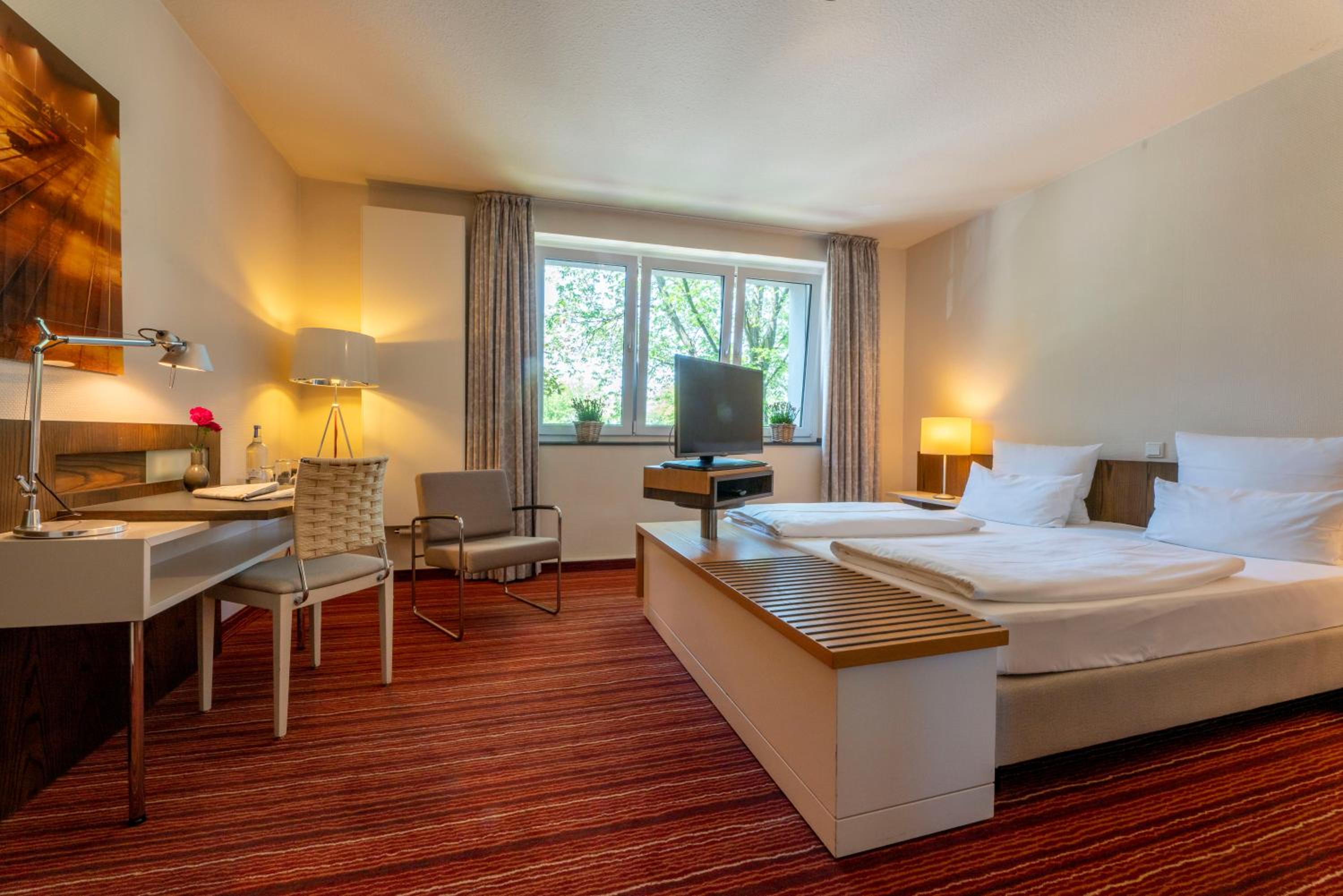Business Double Room - Photo 4