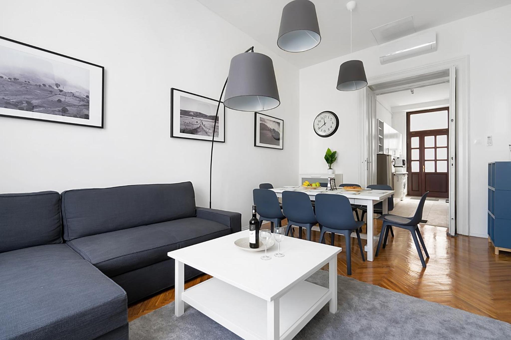 Apartment - Photo 1