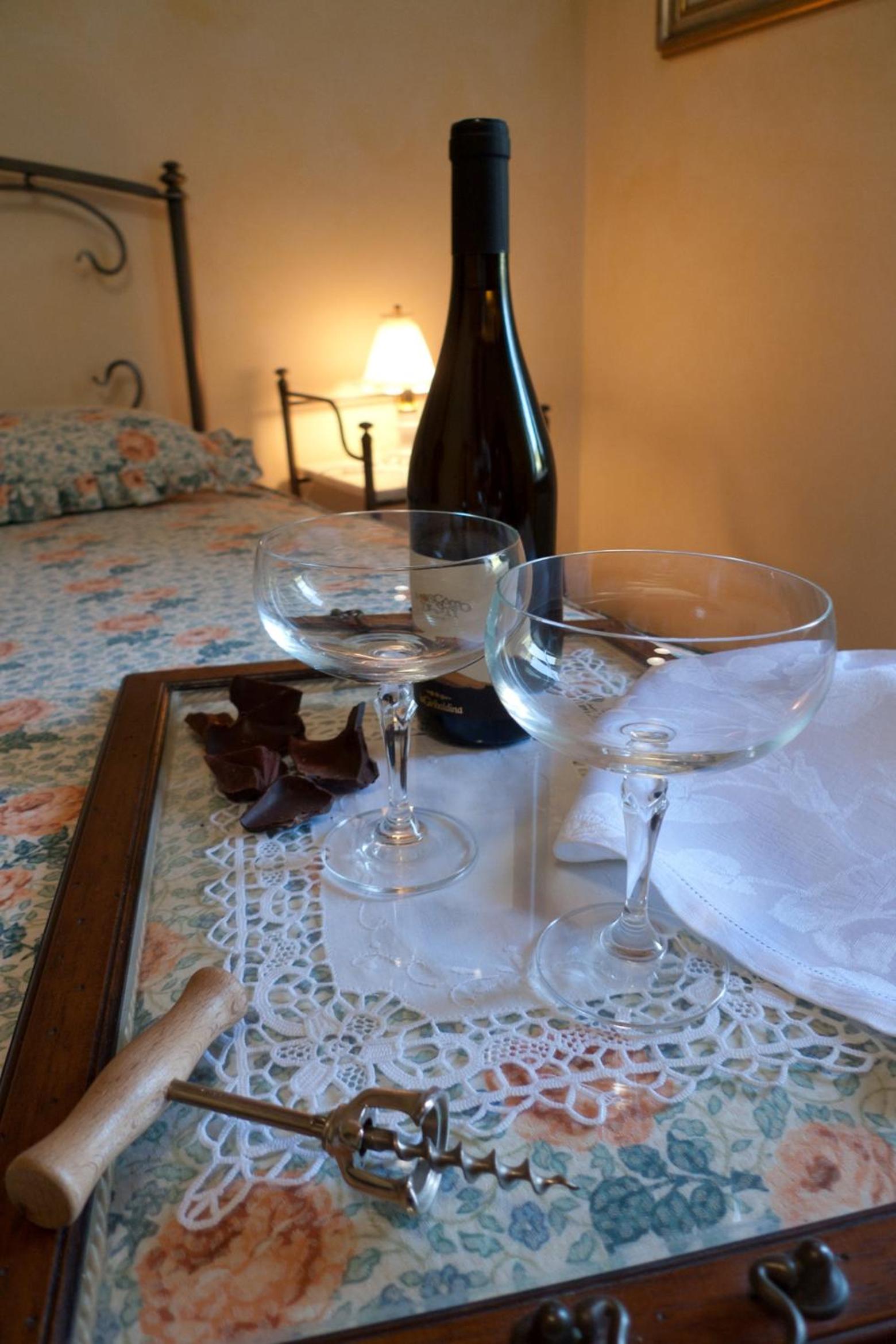 Standard Double Room - Photo 2