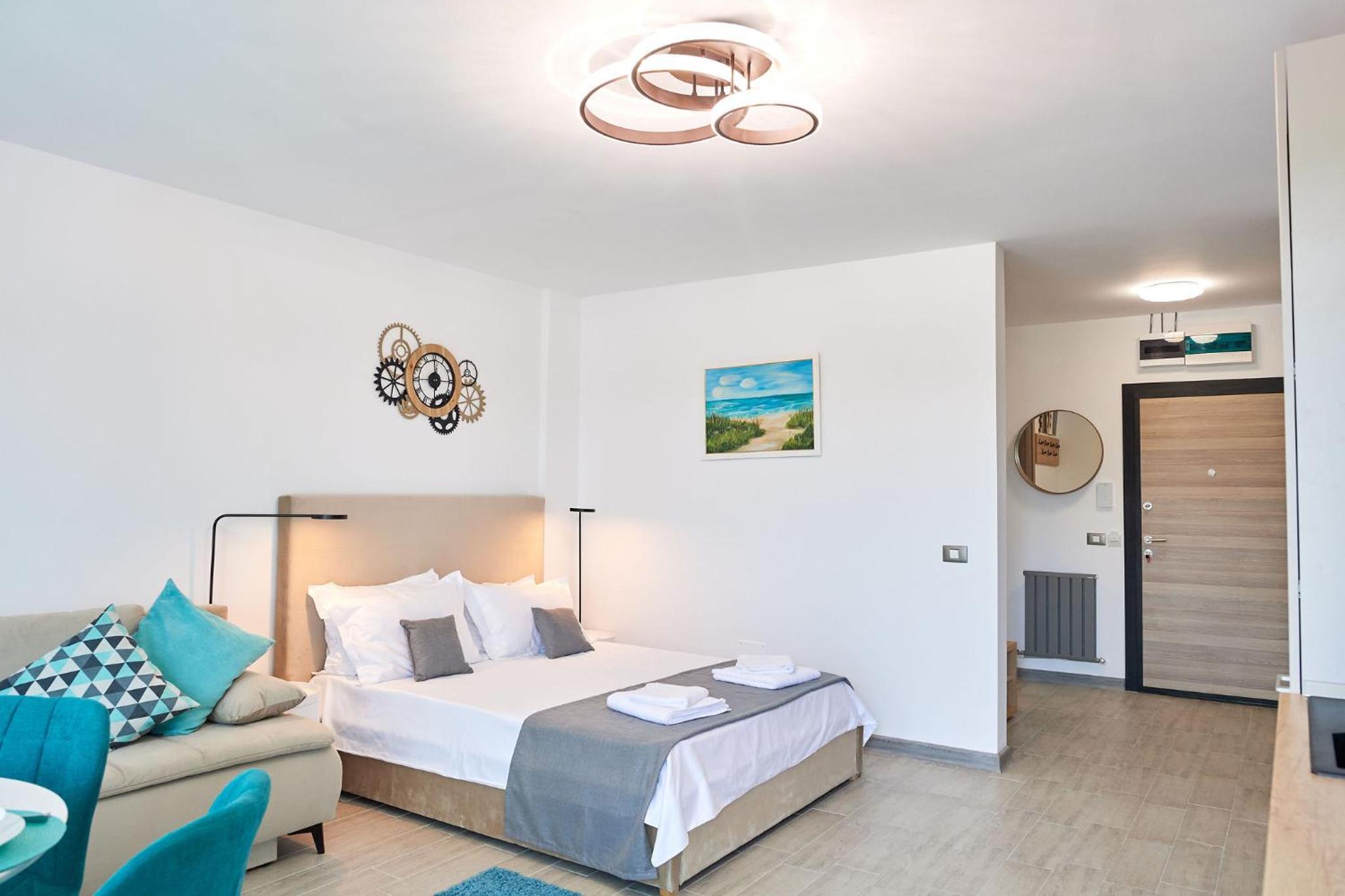 Studio Apartment
