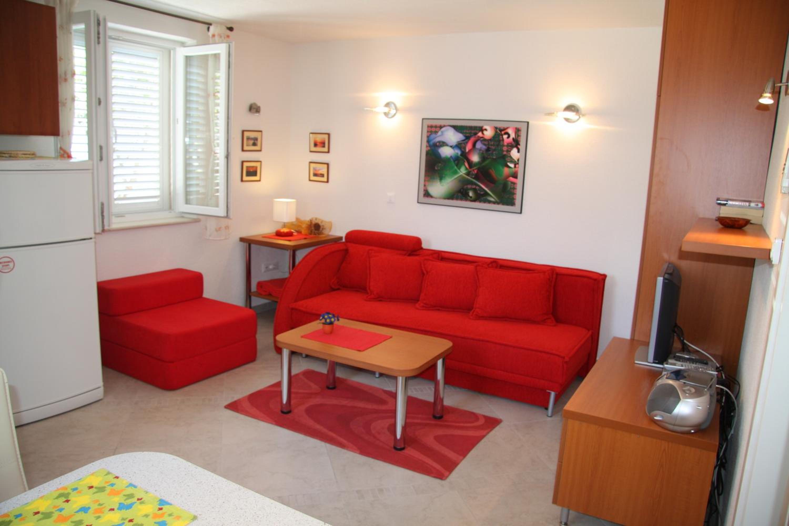 Studio Apartment with Patio and Garden View
