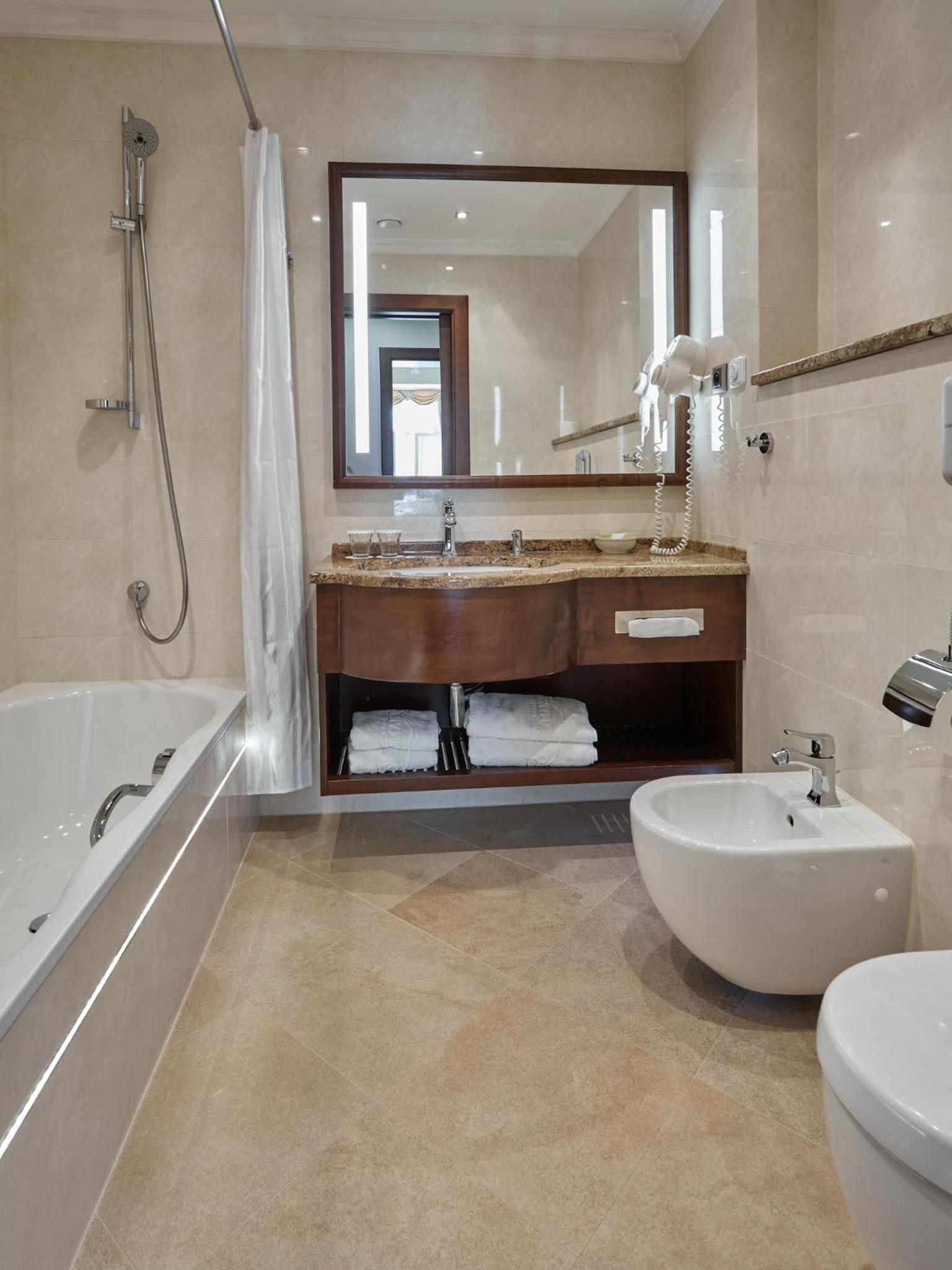 Triple Room - Photo 5