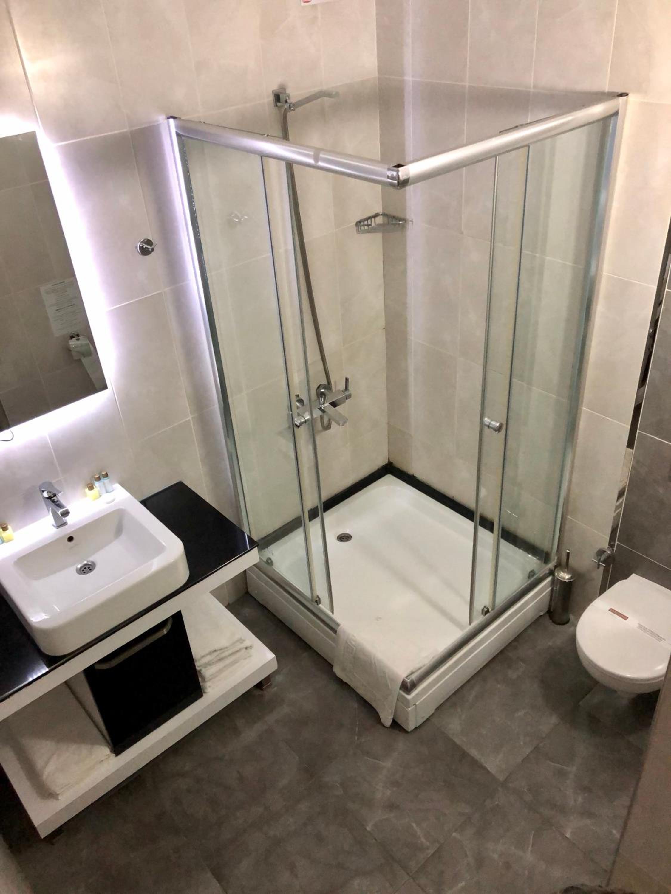 Large Double or Twin Room photo 3